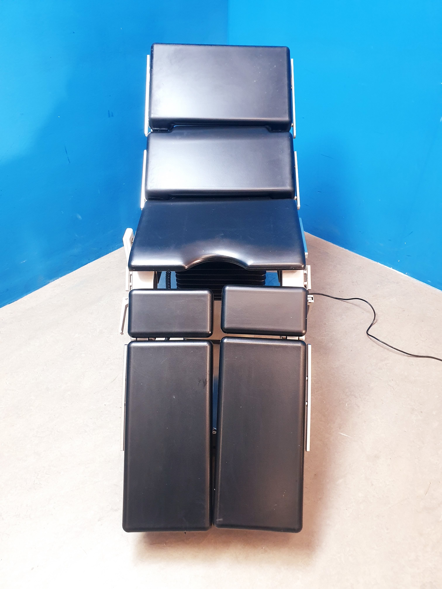 Maquet 1130.02M0 // 1130 Op-Tisch Elektrisch mit Fernbedienung thumbnail 5