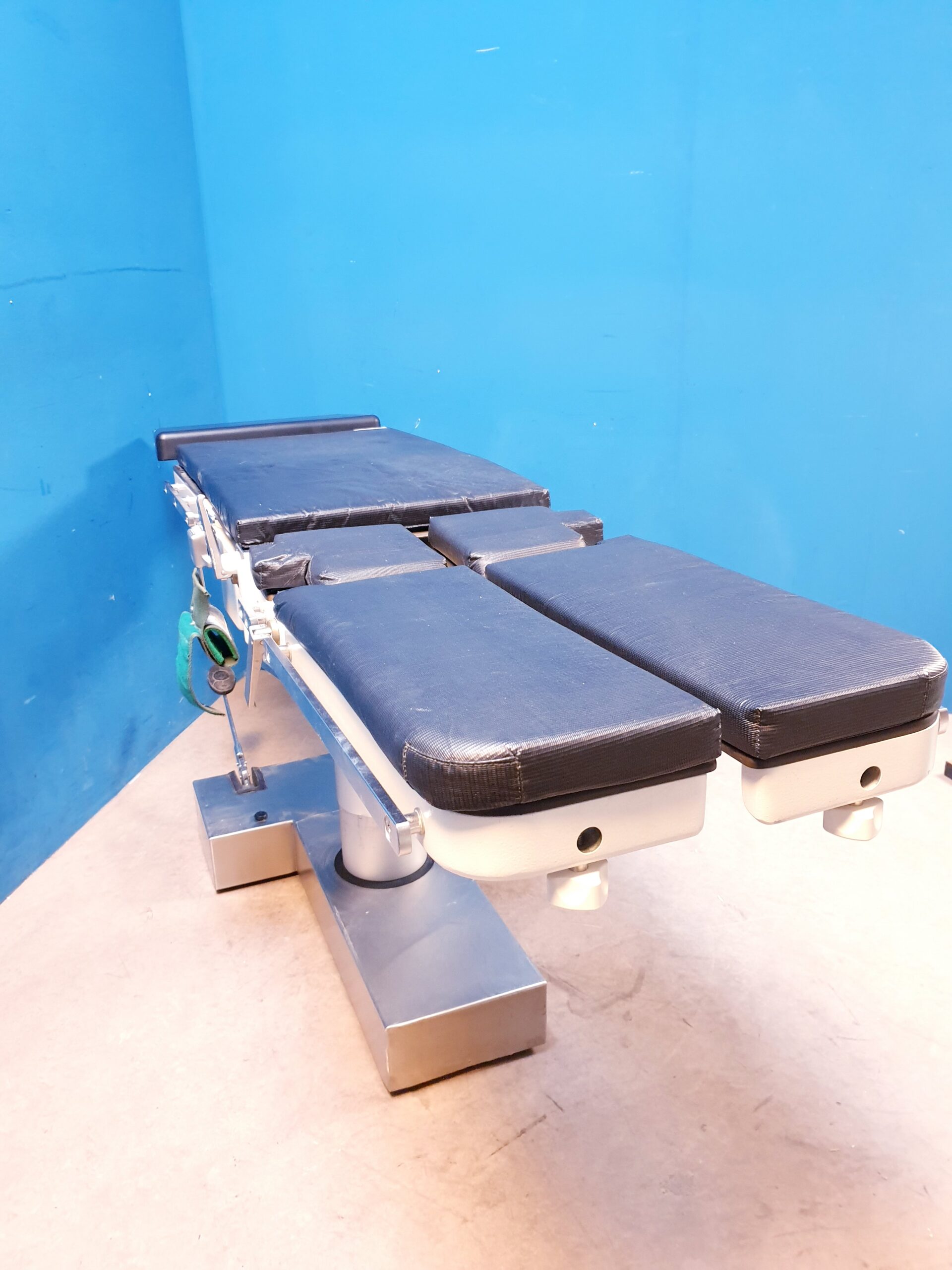 Maquet Op 11 13 00 // 111300 Tisch – Hydraulich MAQUET Surgery table 1113.00 thumbnail 7