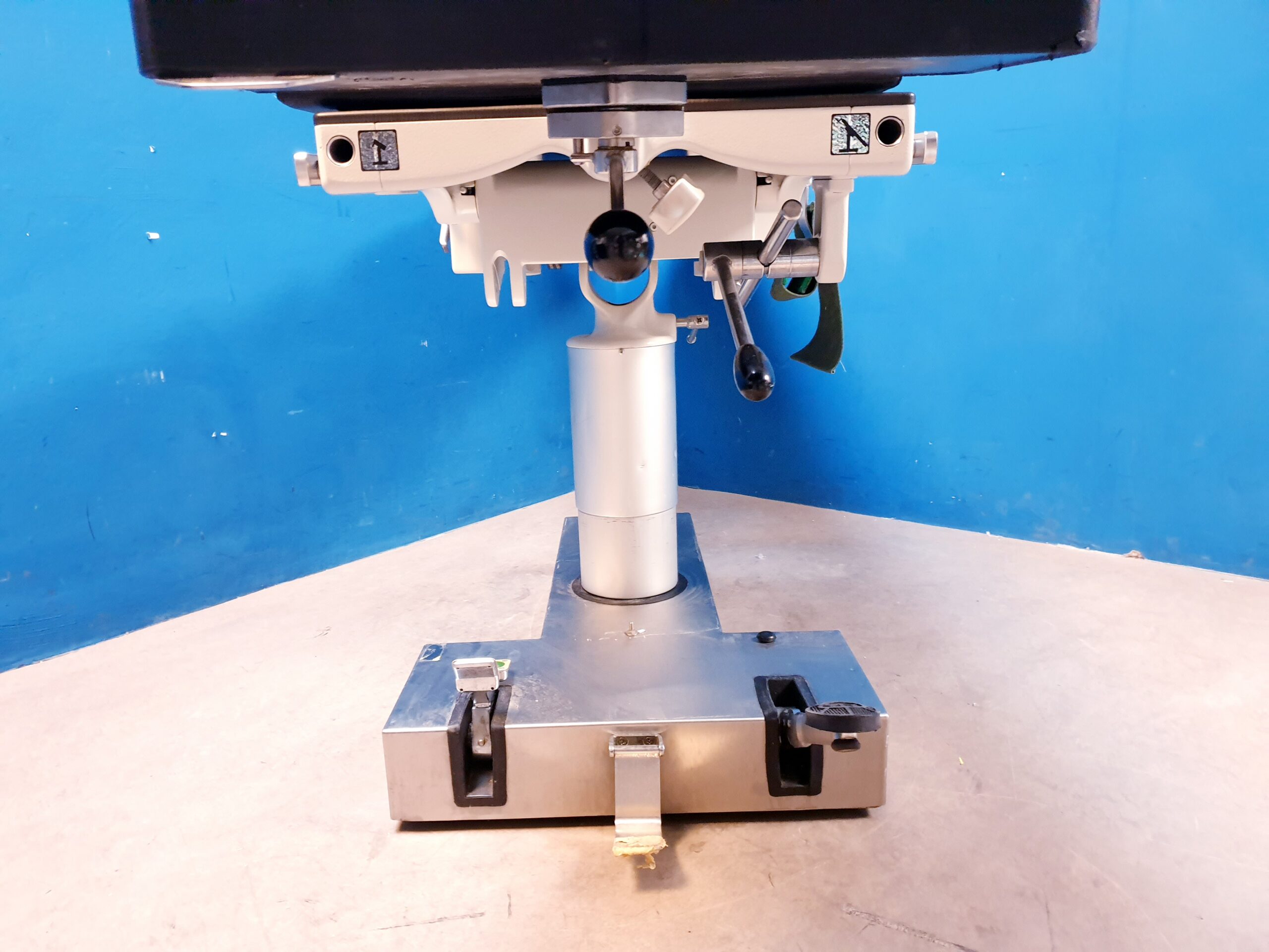 Maquet Op 11 13 00 // 111300 Tisch – Hydraulich MAQUET Surgery table 1113.00 thumbnail 9