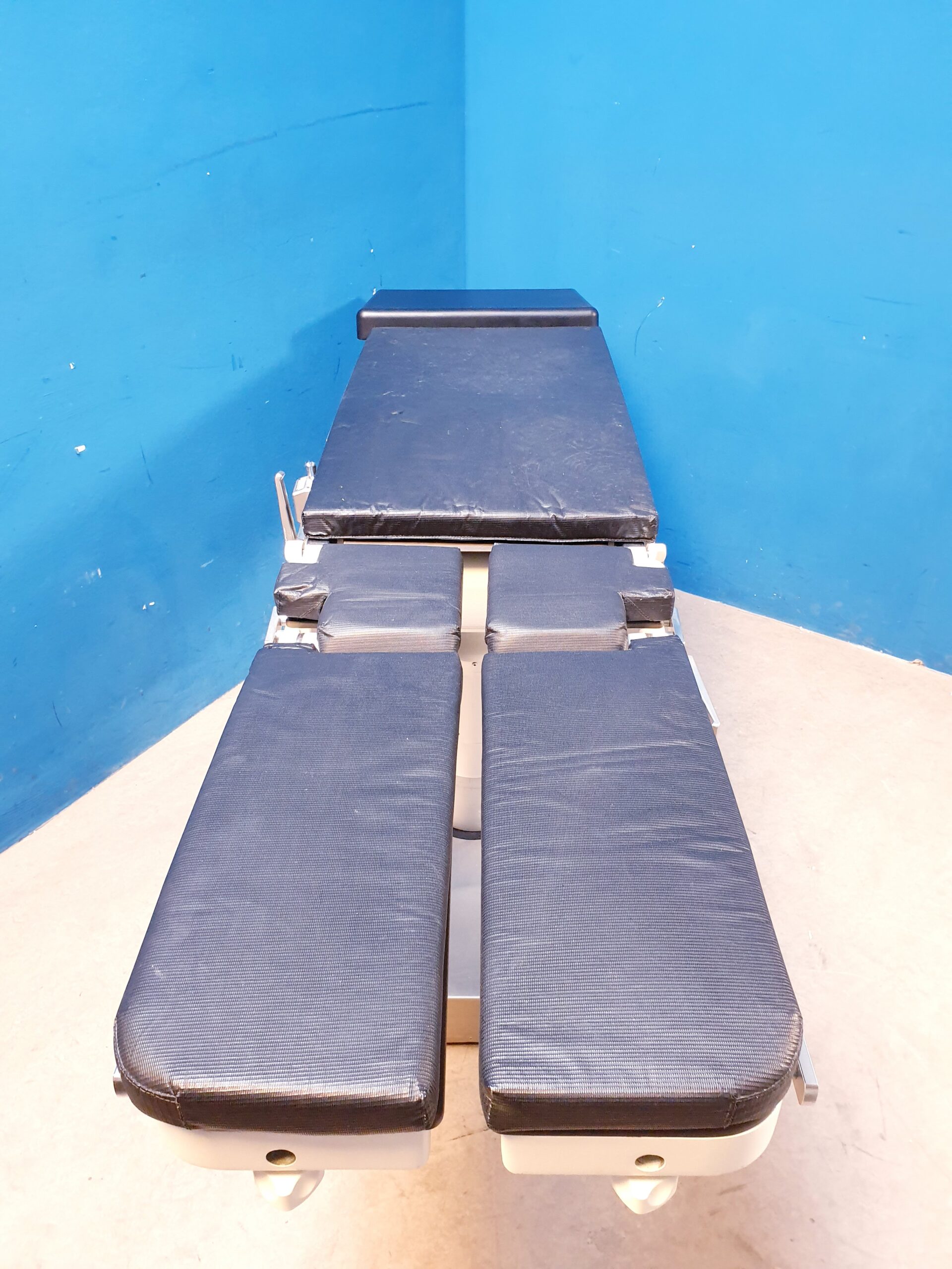 Maquet Op 11 13 00 // 111300 Tisch – Hydraulich MAQUET Surgery table 1113.00 thumbnail 12