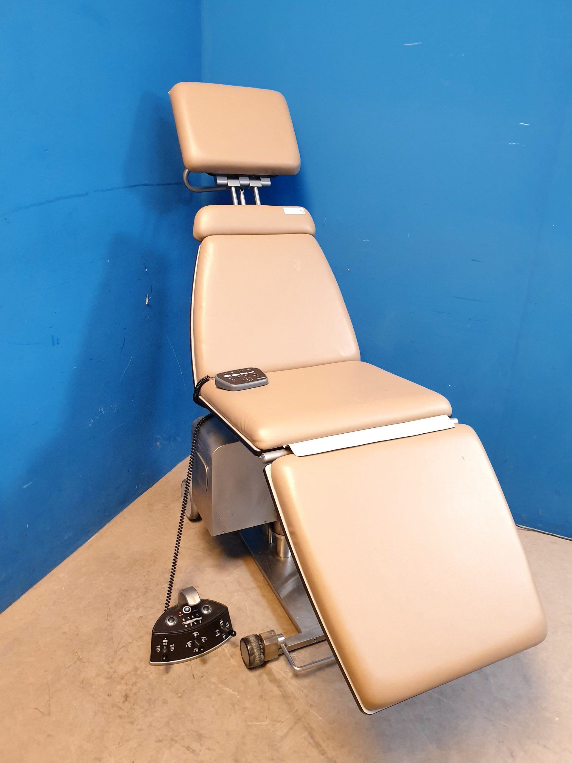 Brumaba Genius CL DT Op Table — image 1 of 38
