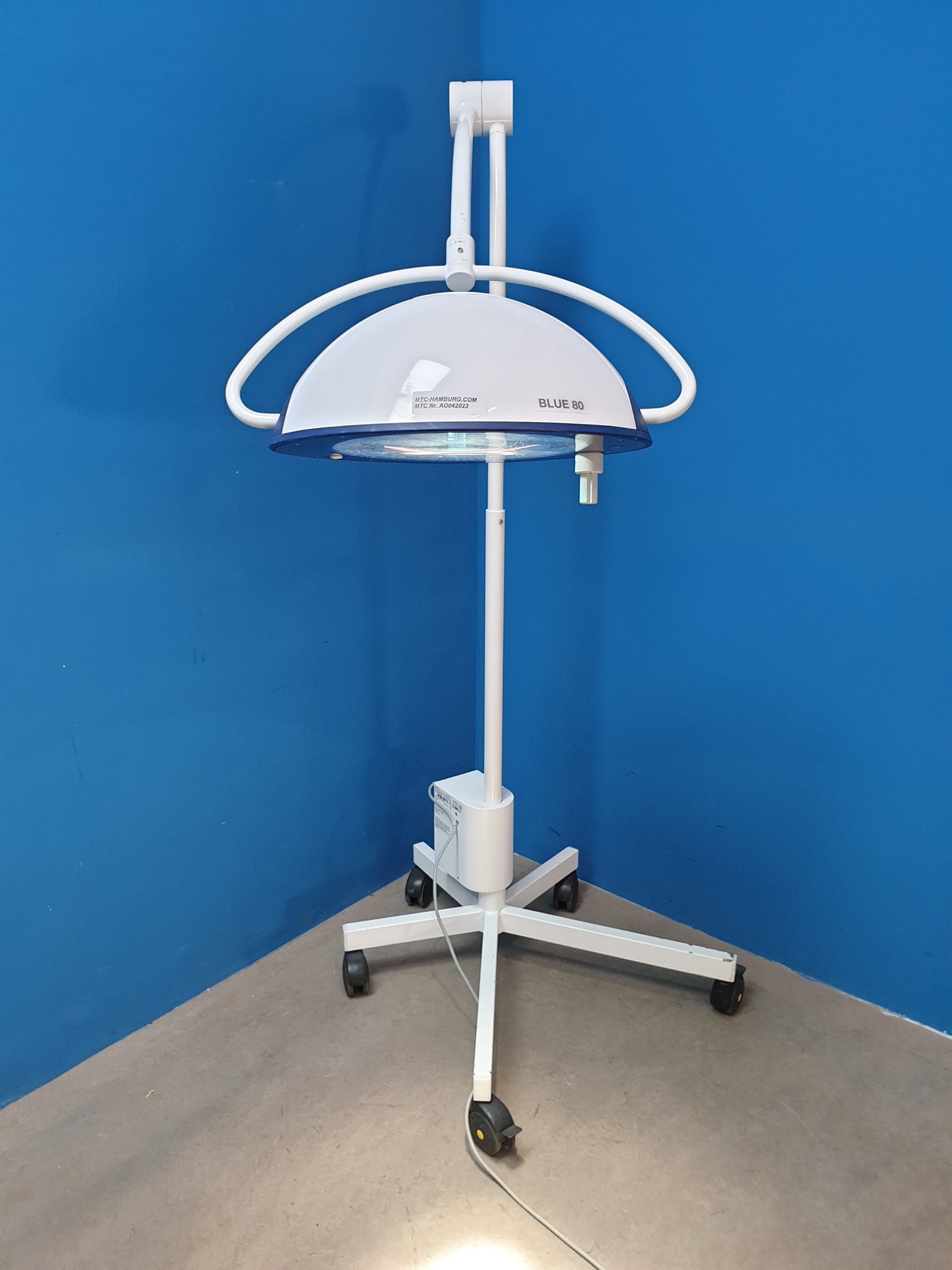 Maquet Blue 80 Untersuchungslampe mobile mit eingebautem Trafo thumbnail 3