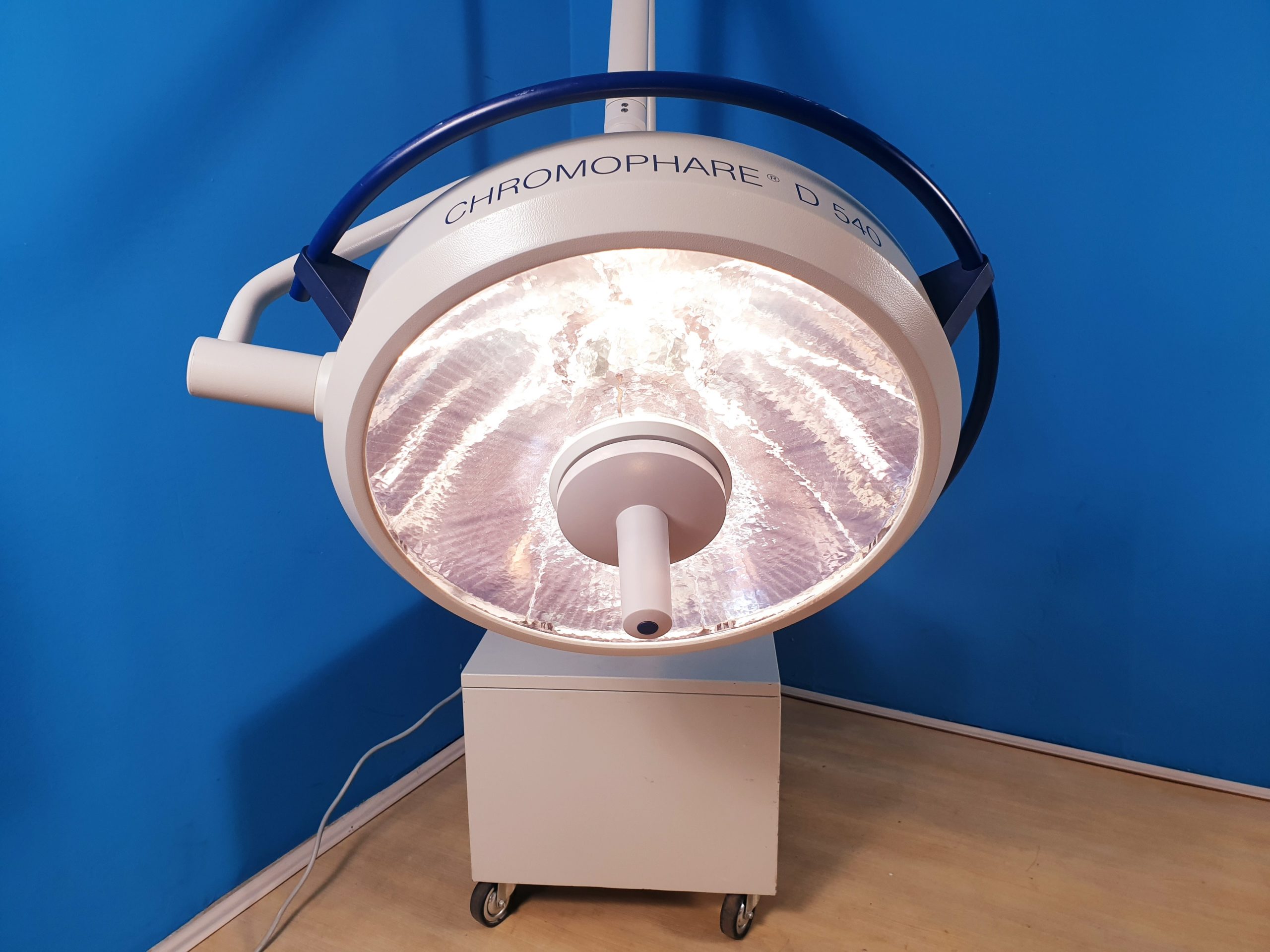 Berchtold D540 Untersuchungslampe – Fahrbar – 4500K Halogen thumbnail 2