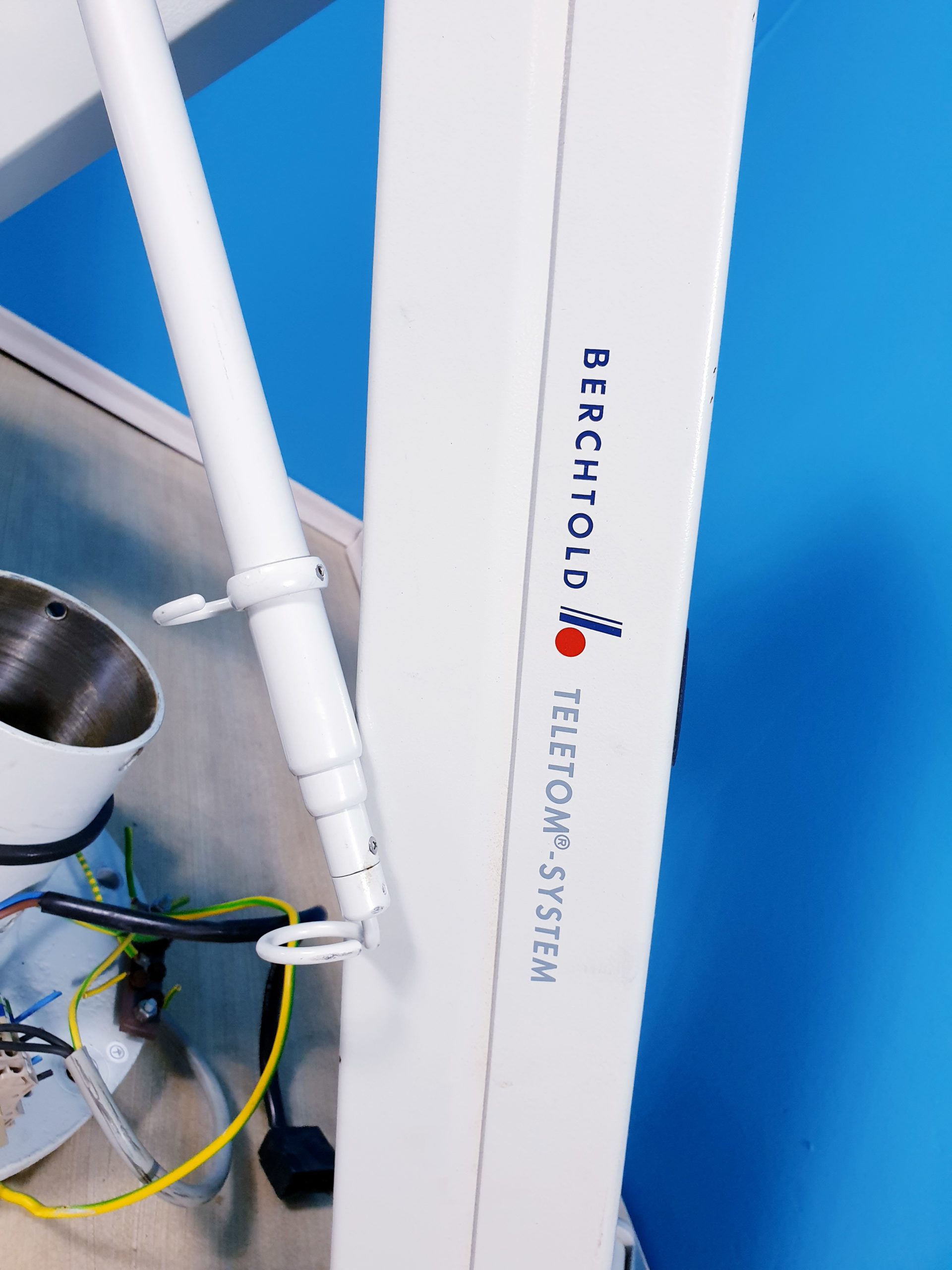 Berchtold Teletom-System Versorgungseinheit-Decke mit Chromophare C 572 Strahler thumbnail 4