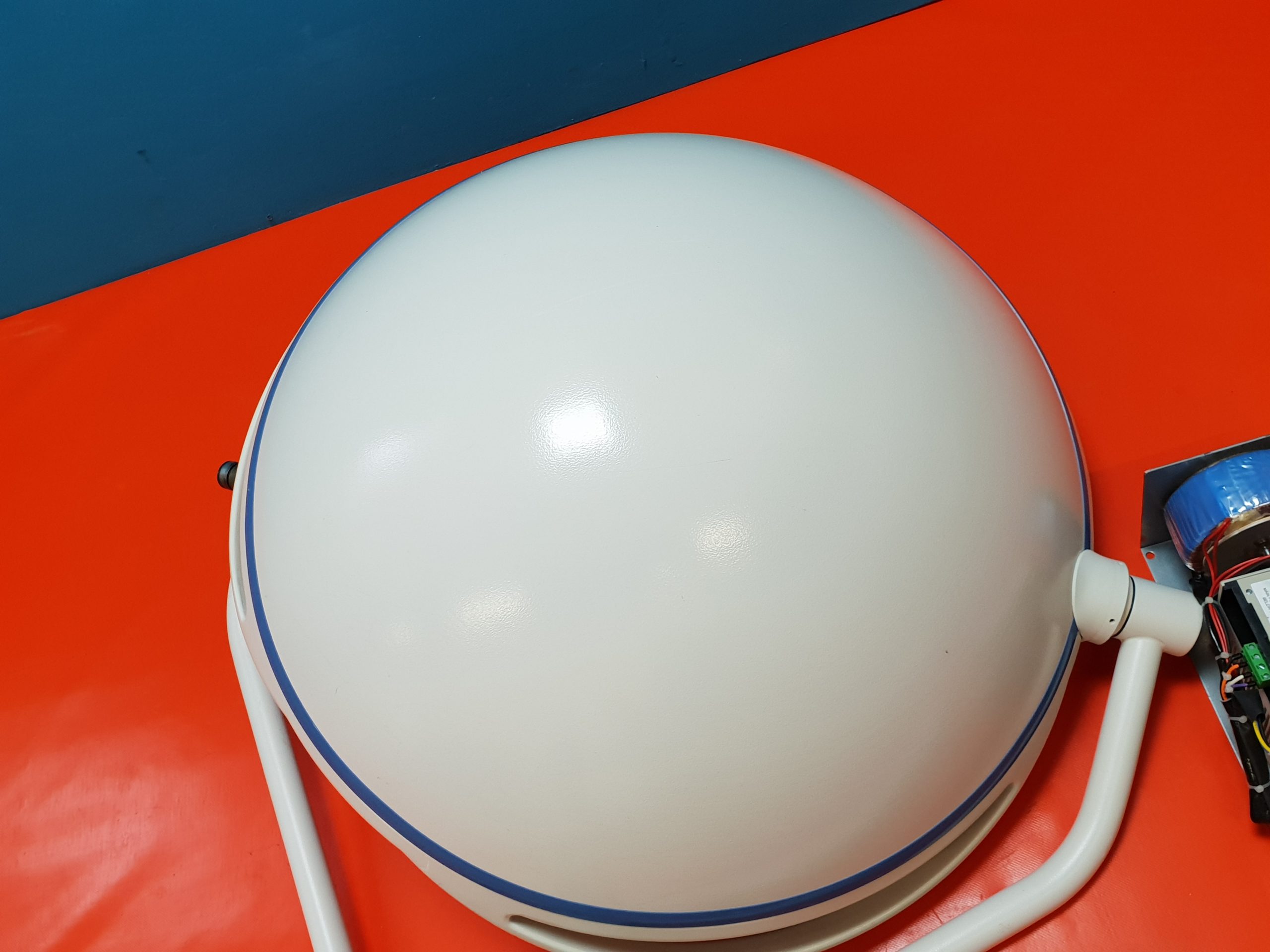 Dräger Sola 700 OP Lampe inkl. Gelenkarm + Trafo / Netzteil guter Zustand thumbnail 8