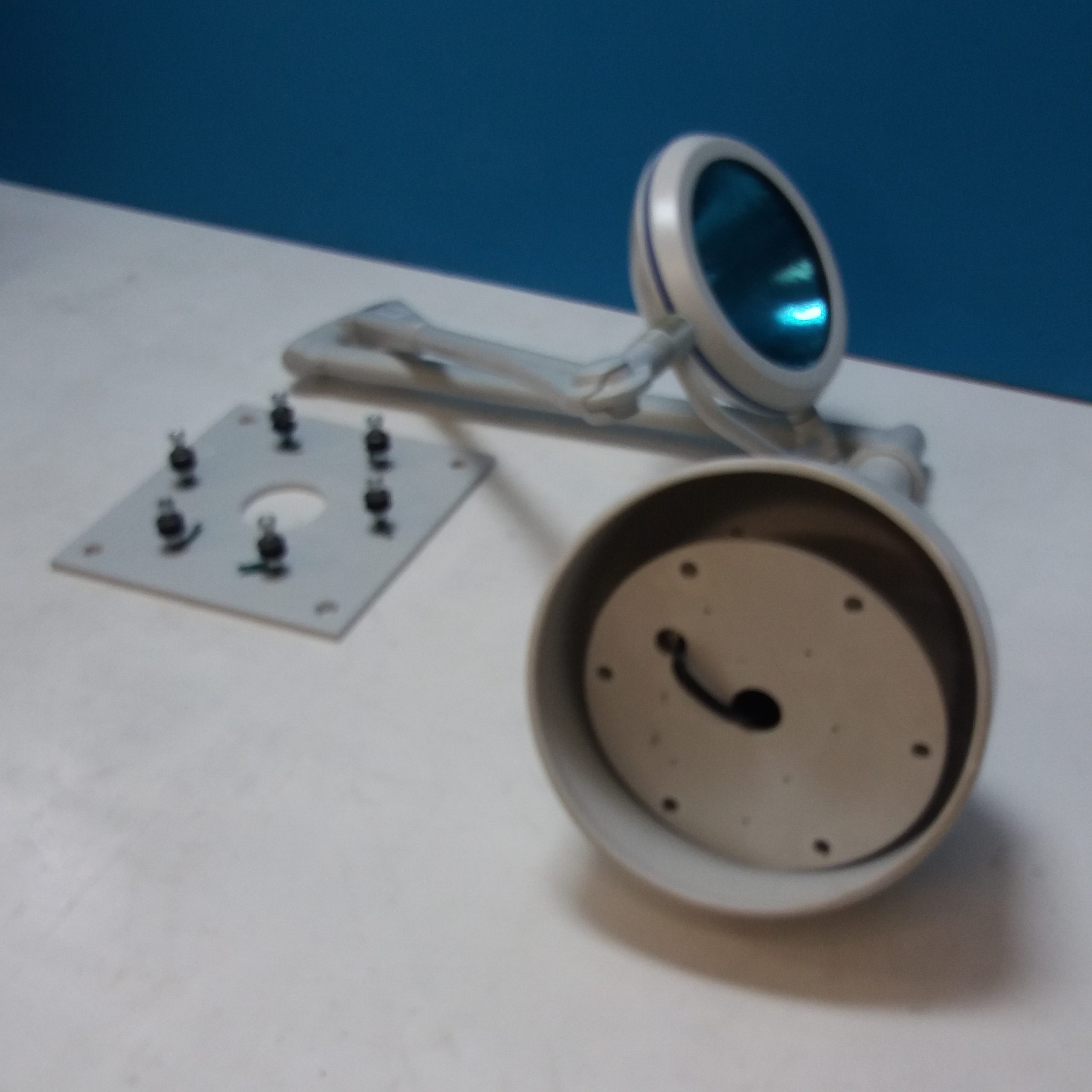 KLS Martin ML300 Behandlungslampe Ohne Trafo // Deckenmontage — image 1 of 7