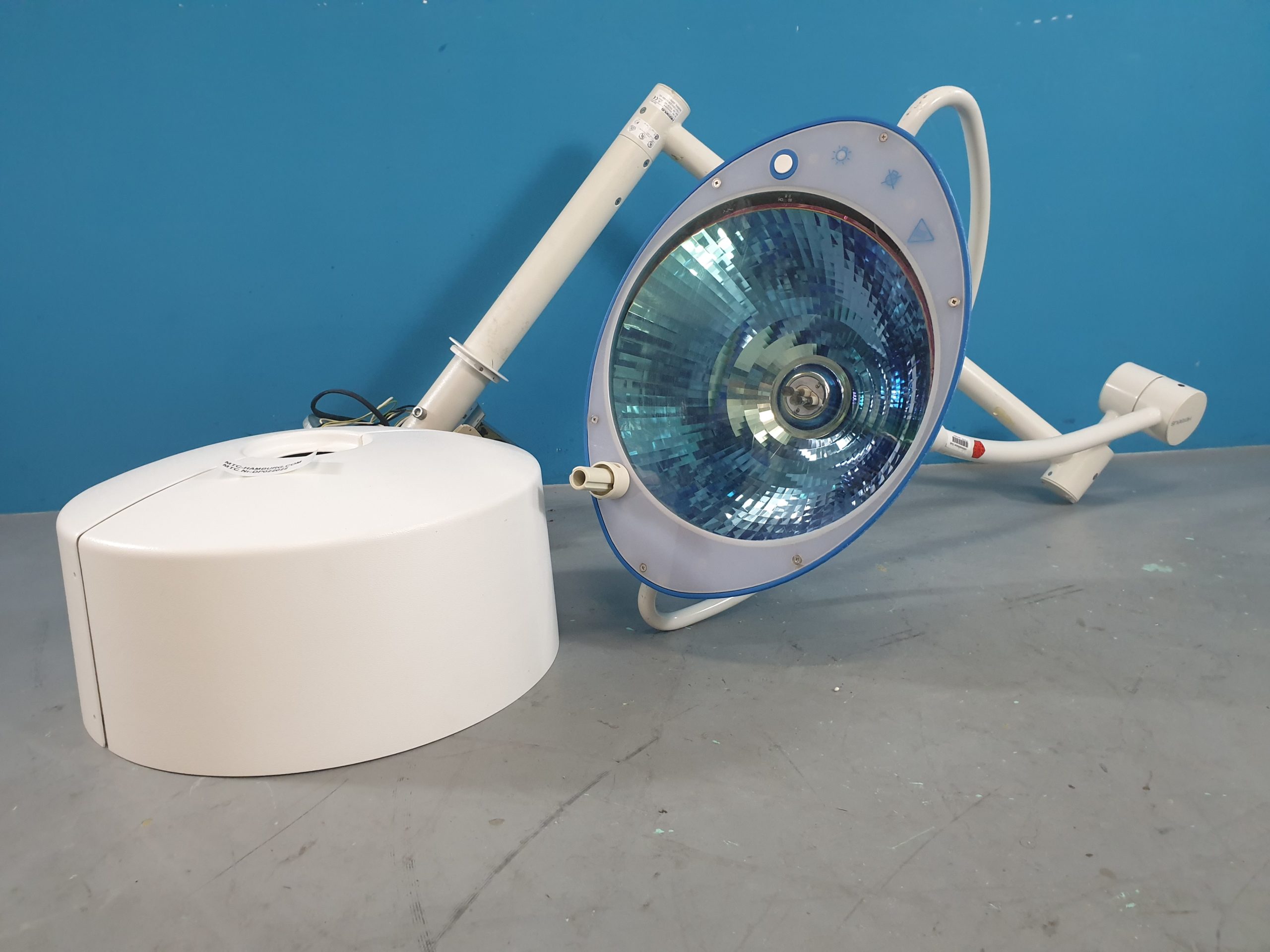 HANAULUX Blue 80 Praxisleuchte Klinikleuchte OP Lampe Deckenmodell thumbnail 3