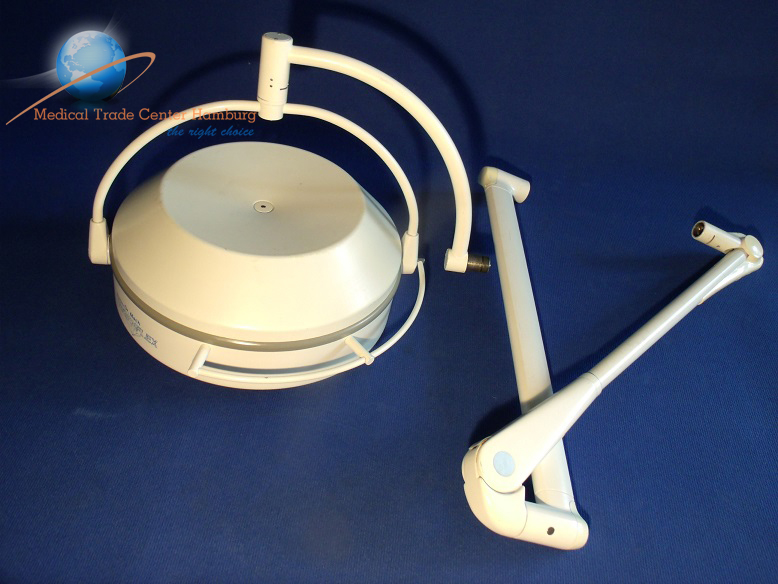 Dr . Mach Trigenflex R96 OP Leuchte 230 V, ohne Wand-/Decken-Befestigung — image 1 of 1
