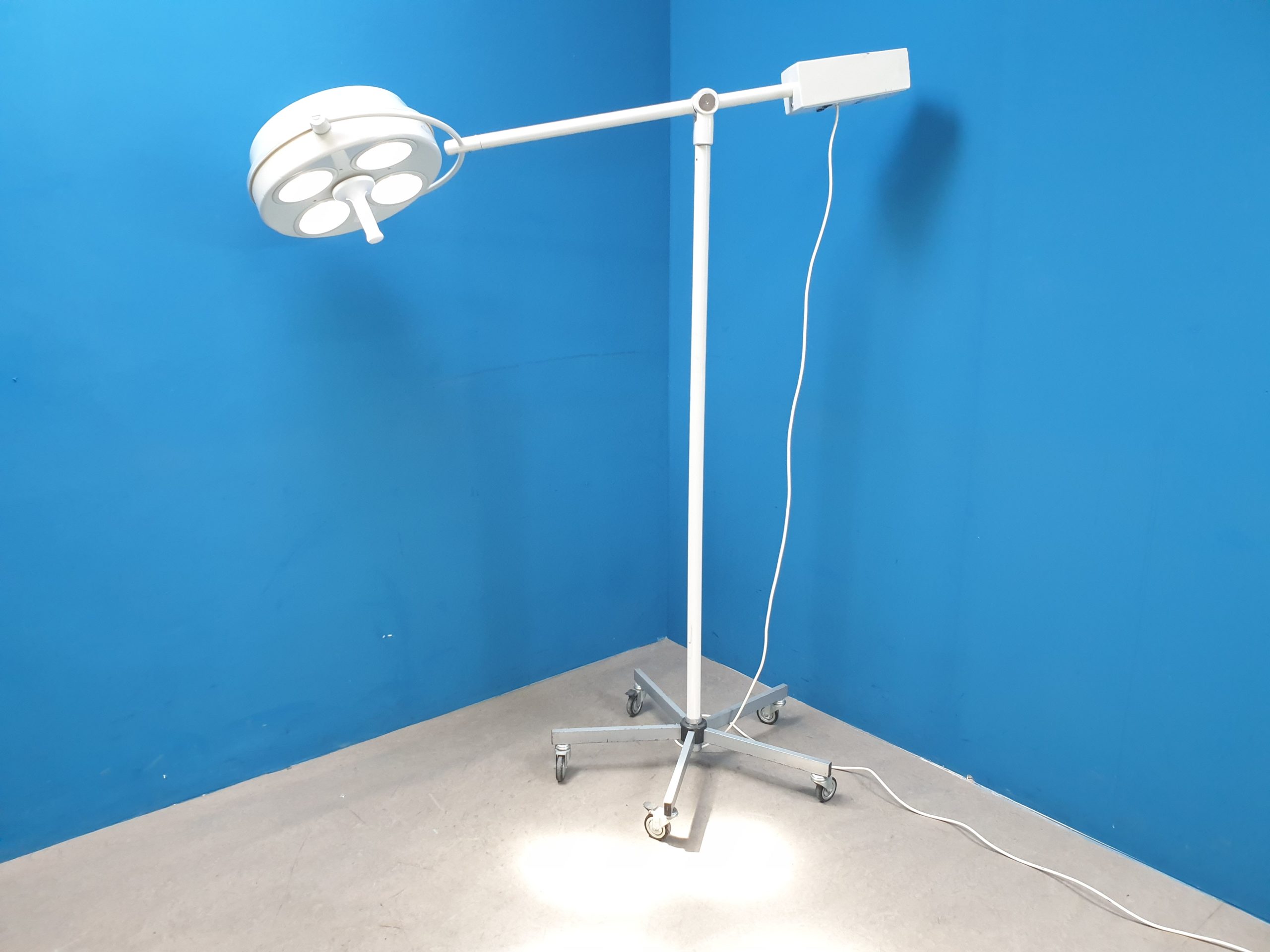 Heraeus Behadlungslampe – Lampe thumbnail 3