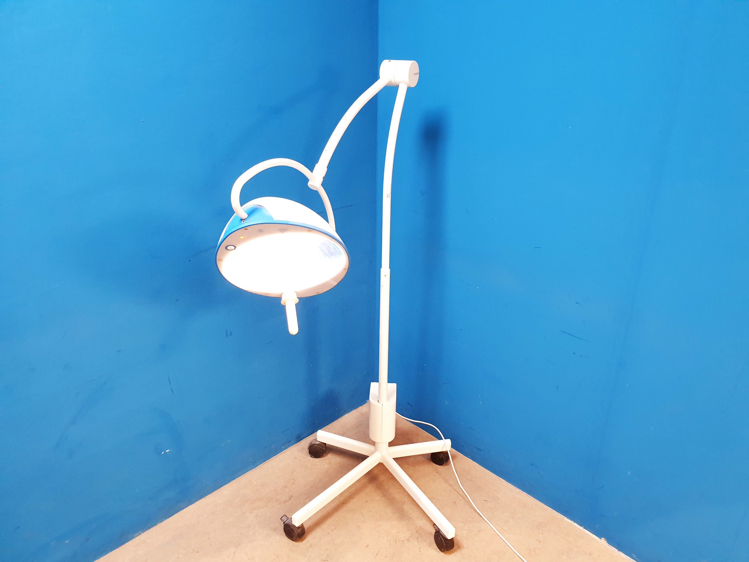 Hanaulux Blue 80 Behandlungslampe – Lampe thumbnail 4