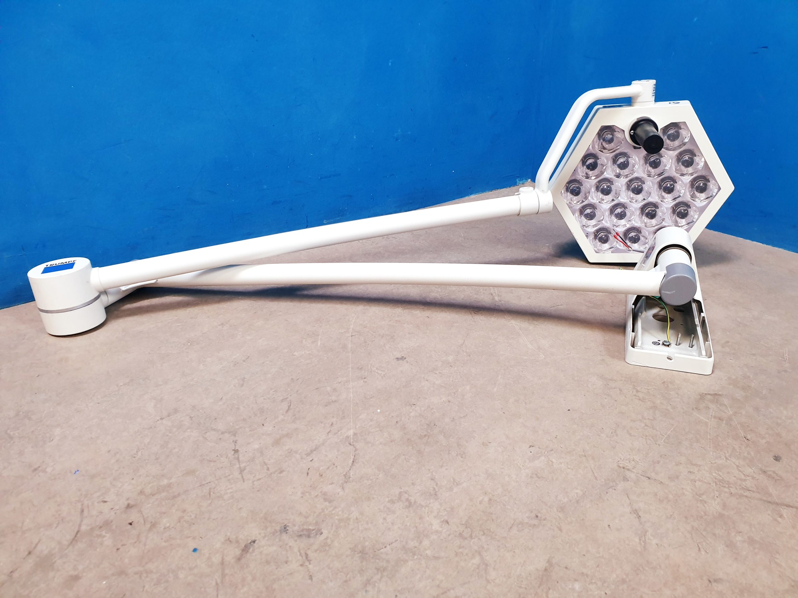 Trumpf TruLight 1000 LED Behandlungslampe – Deckenhalterung – Ohne Trafo thumbnail 2