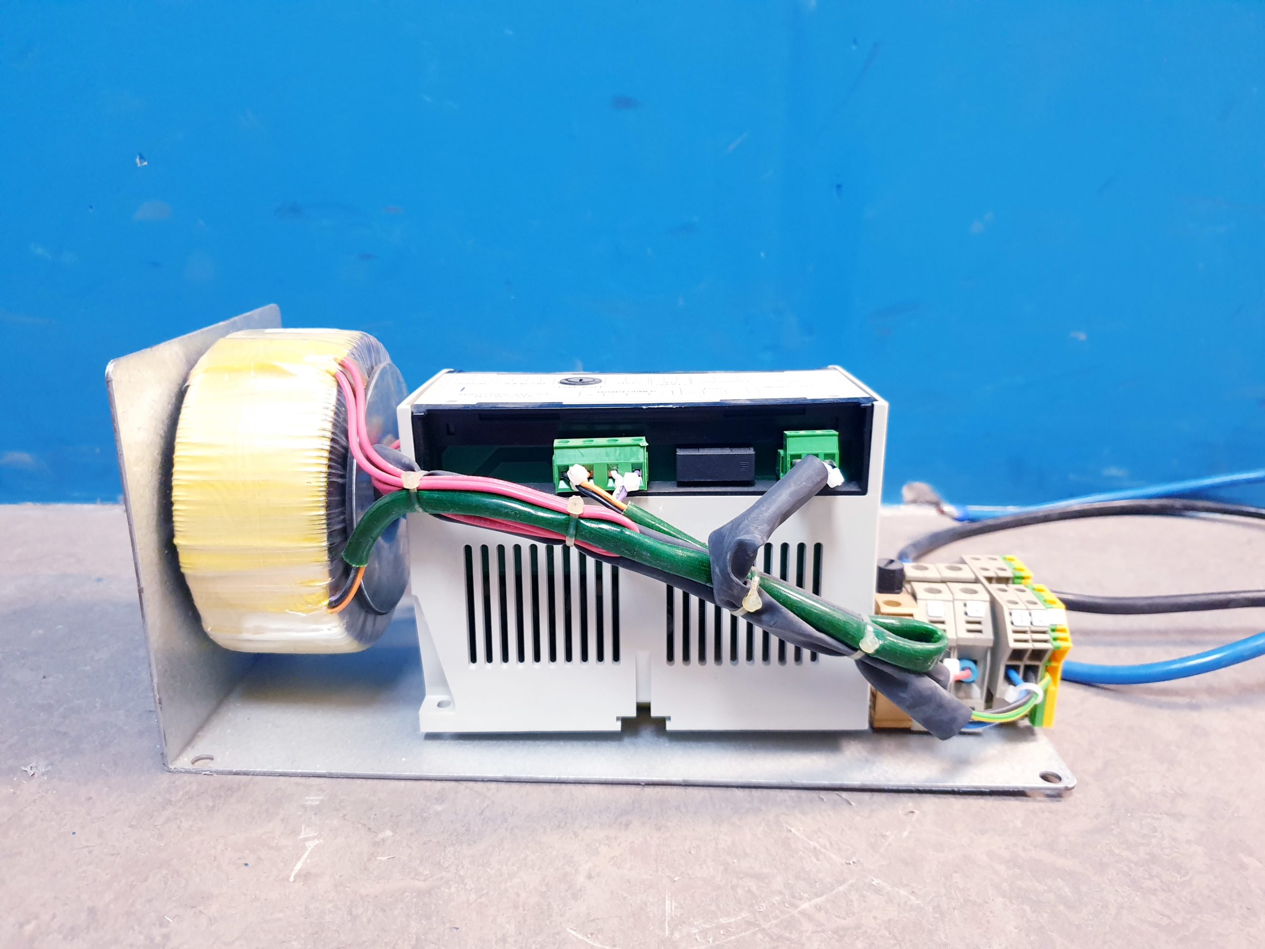 Dräger – Draeger G18700-09 Sola Netzteil thumbnail 9