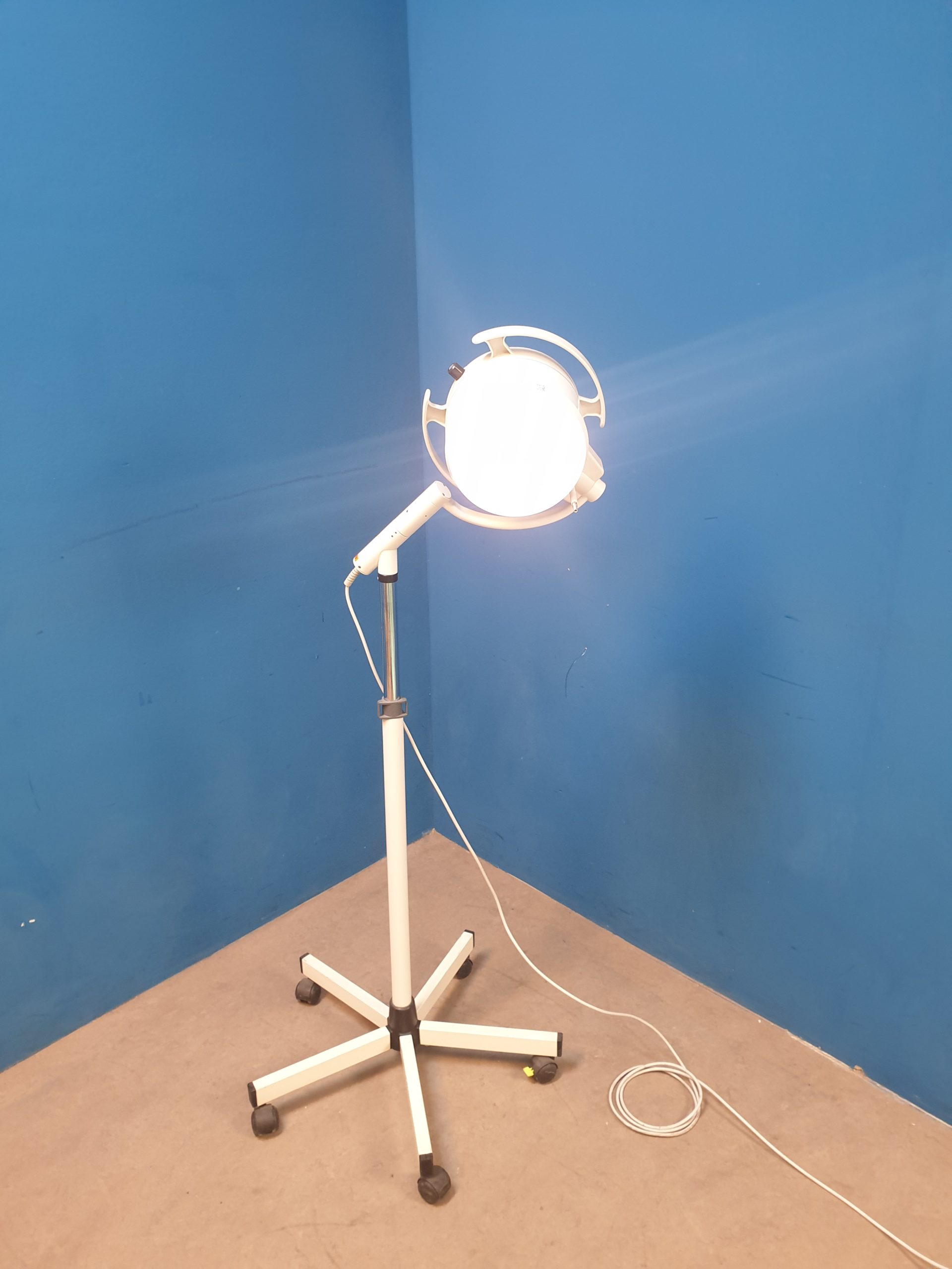 Dr Mach 130F Behandlungslampe – Untersuchungsleuchte — image 1 of 1