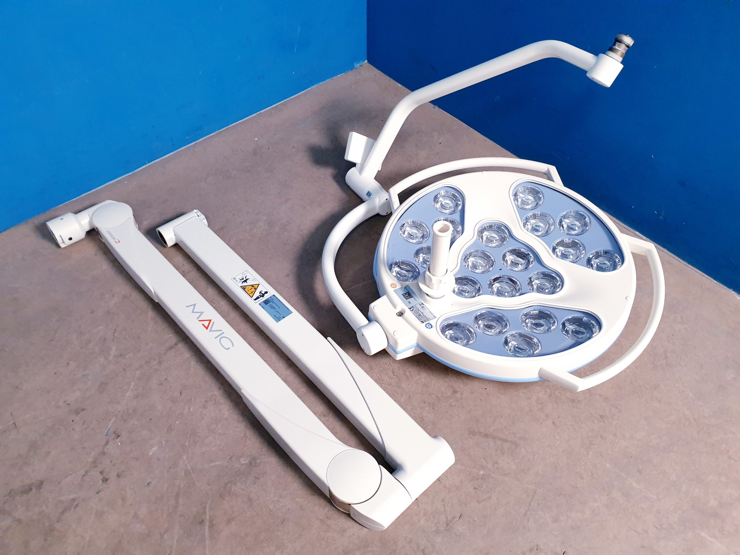 Dr. Mach LED 2SC OP-Leuchte Lampe Deckenstativ Behandlungsleuchte — image 1 of 11
