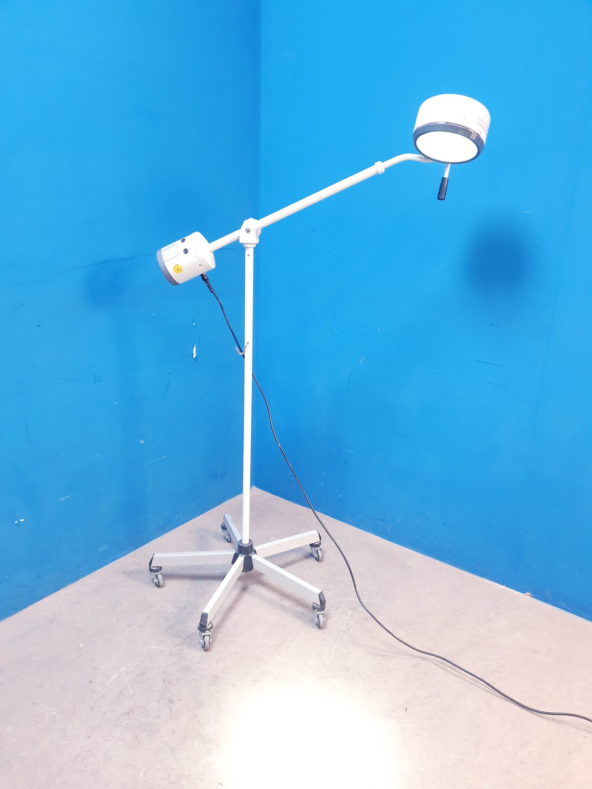Berchtold Chromophare C 200 – C200 C-200 OP-Leuchte – Behandlungslampe — image 1 of 14