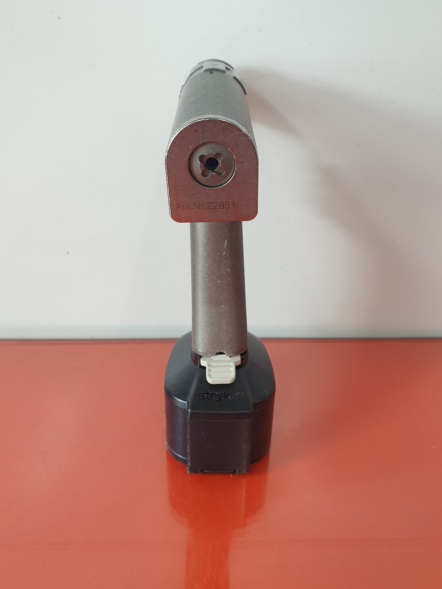 Stryker System – 6 Bohrer mit 6127-120-000 Akku-Gehäuse thumbnail 3