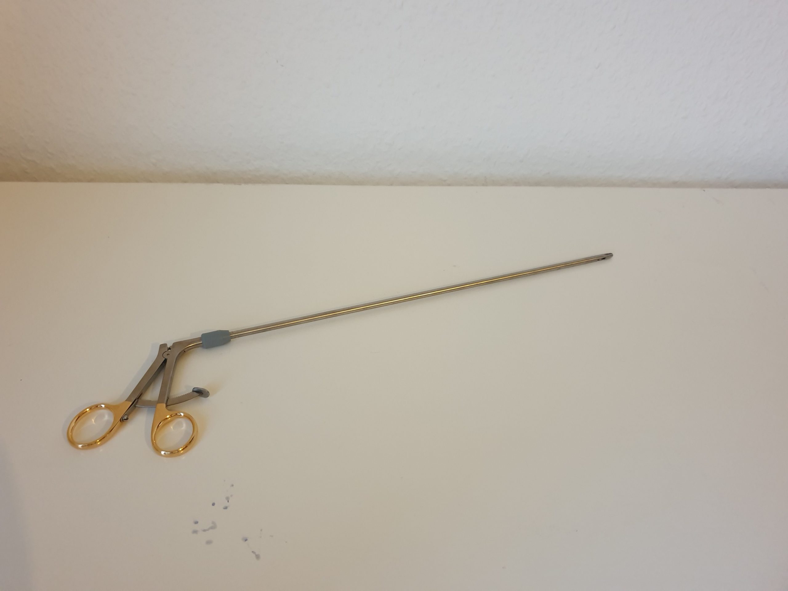 Nadelhalter – Chirurgiche Instrument — image 1 of 3