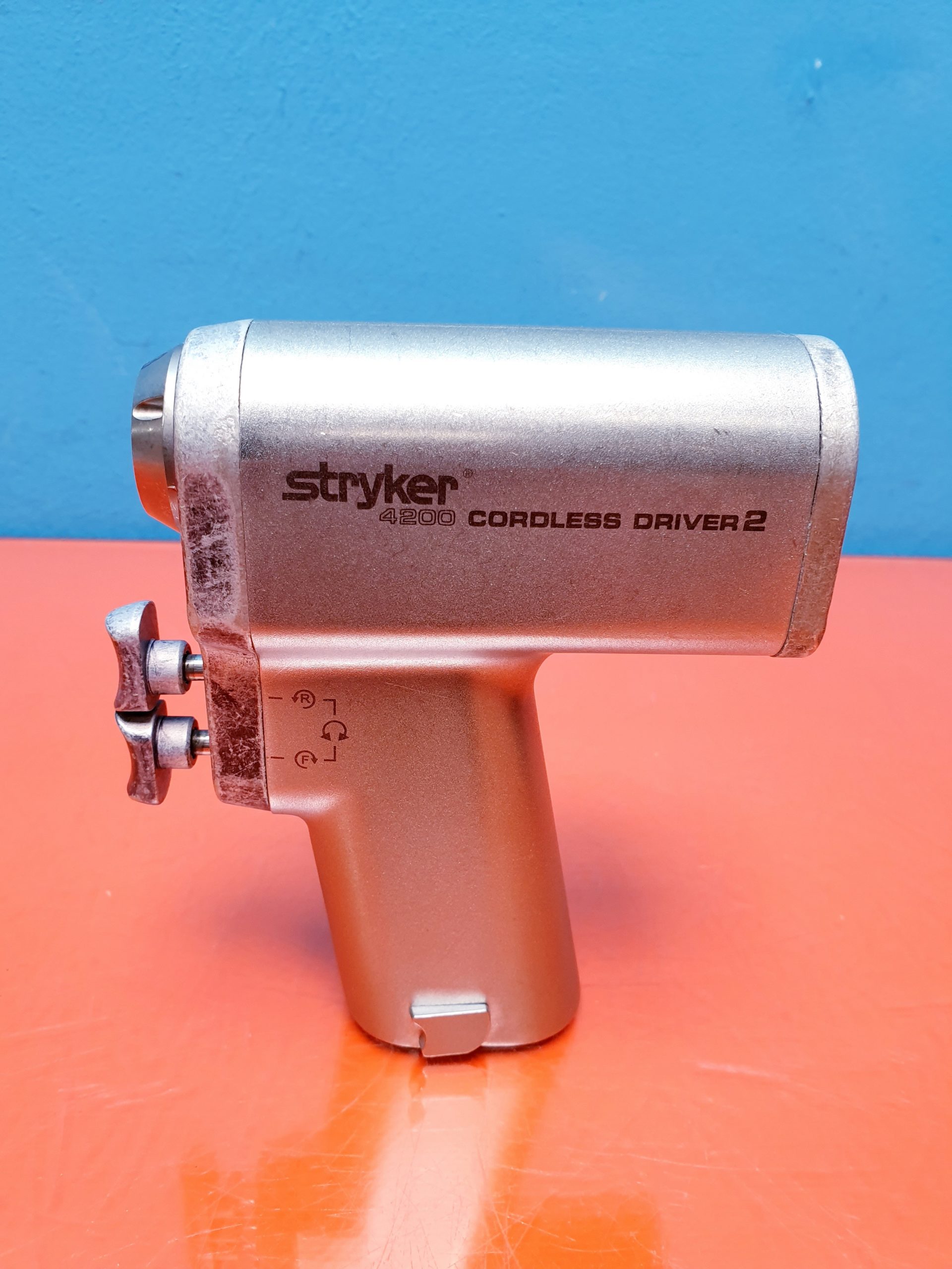 Stryker 4200 cordless Driver 2 + 4222-110-000 Akku + 4222-120 Batterie Gehäuse thumbnail 2