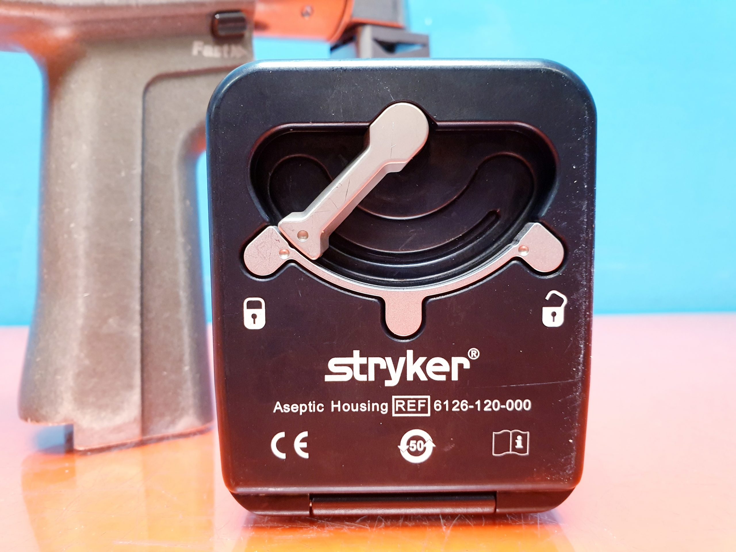 Stryker 6208 Sagittal Saw System 6 + Akku + 6126-120 Aseptic Housing thumbnail 3