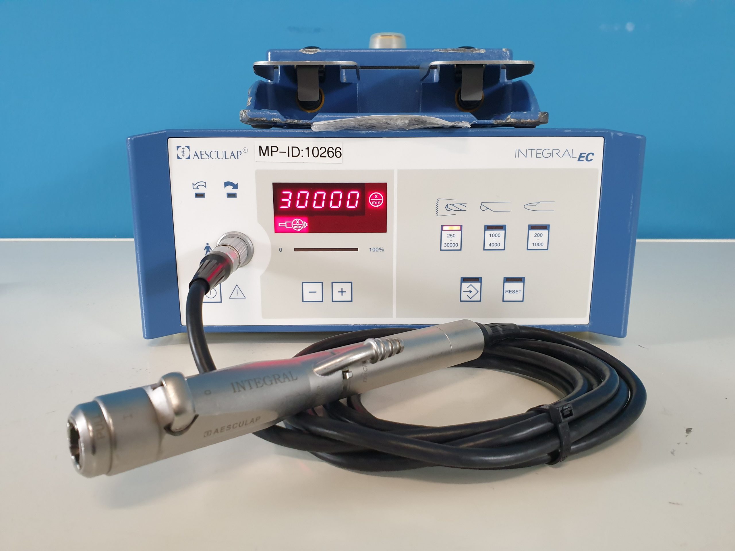 Aesculap integral ec GD623 + GD 613 + GB801R + GD622M Handstück — image 1 of 4