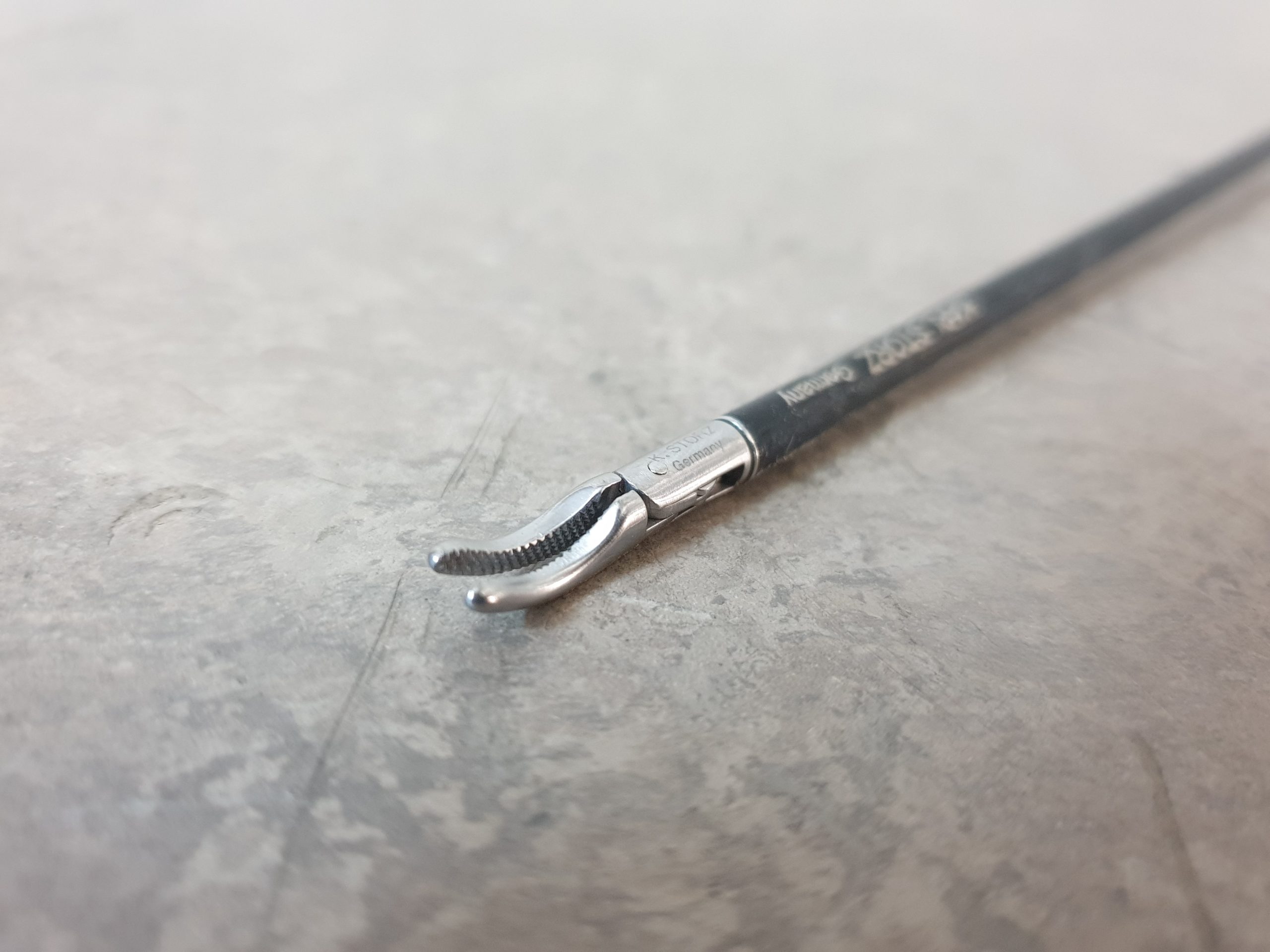 Karl Storz 30531 ULTEM Handle + 30531, 30420 MD Forceps thumbnail 5