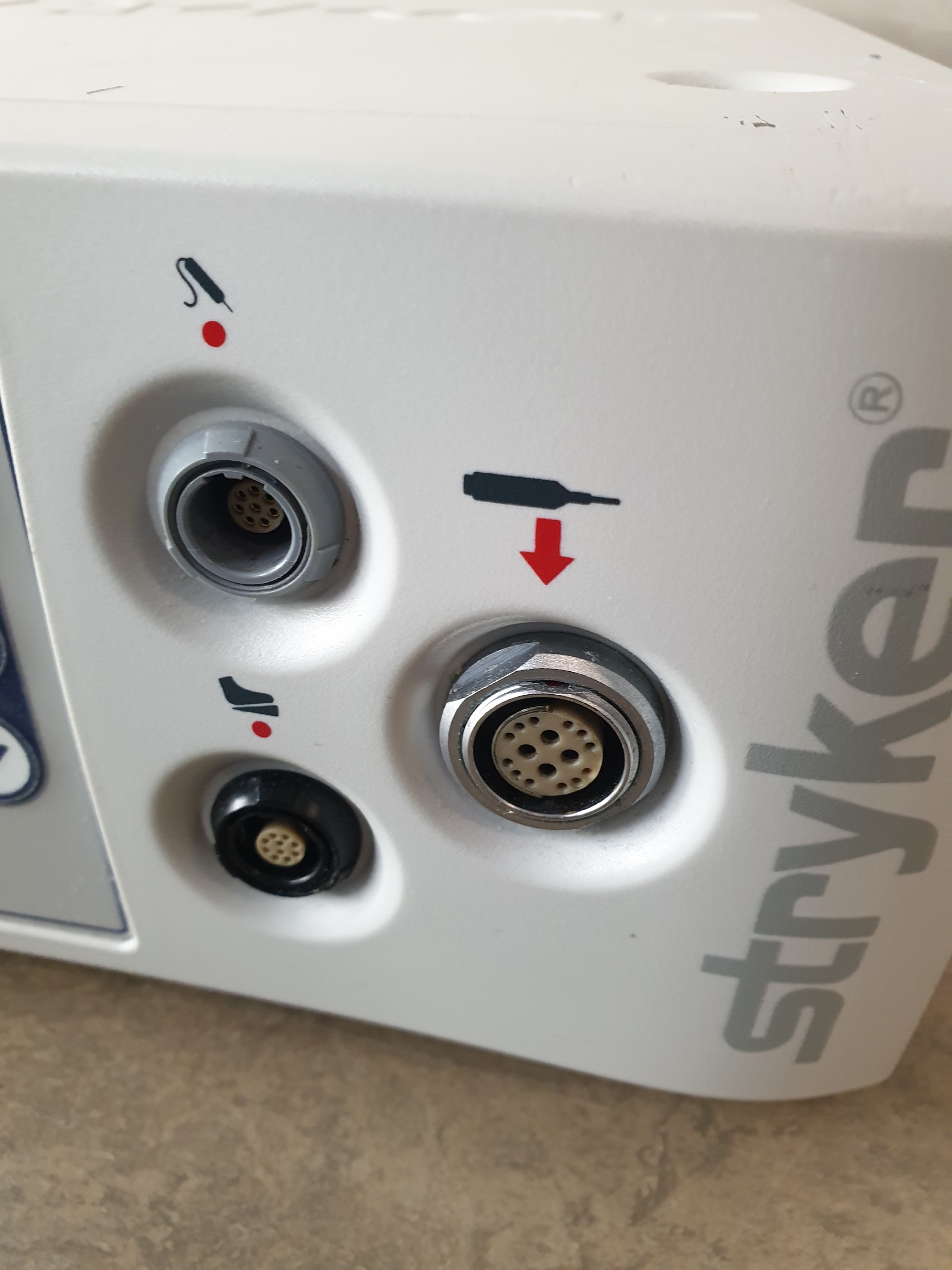 Stryker Crossfire 475000 Shaver – Konsole – Integrated Endoscopy System – DOM 2013 thumbnail 2