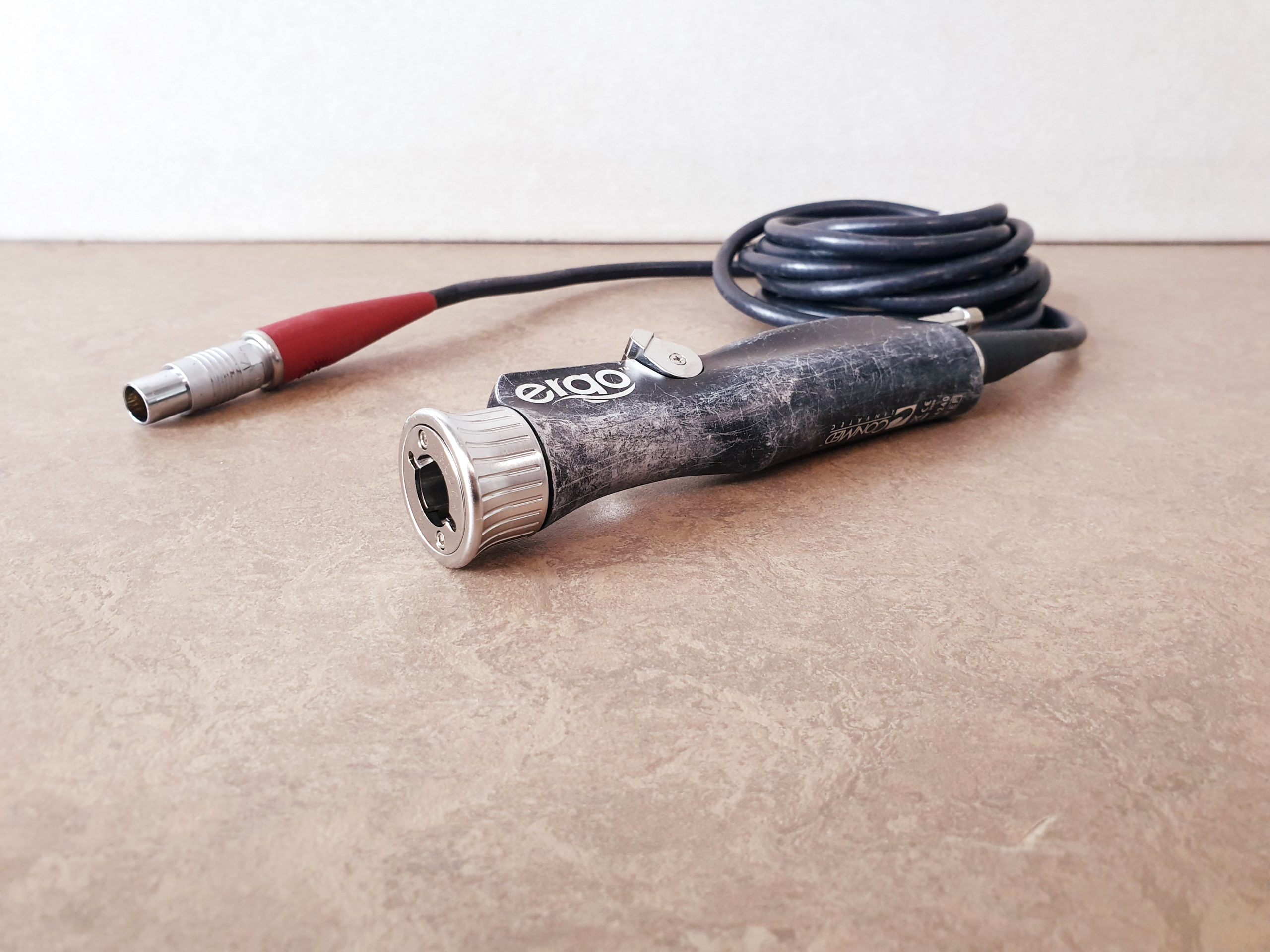 ConMed Linvatec Ergo D4240 Rasierer Handstück mit Knöpfe thumbnail 9