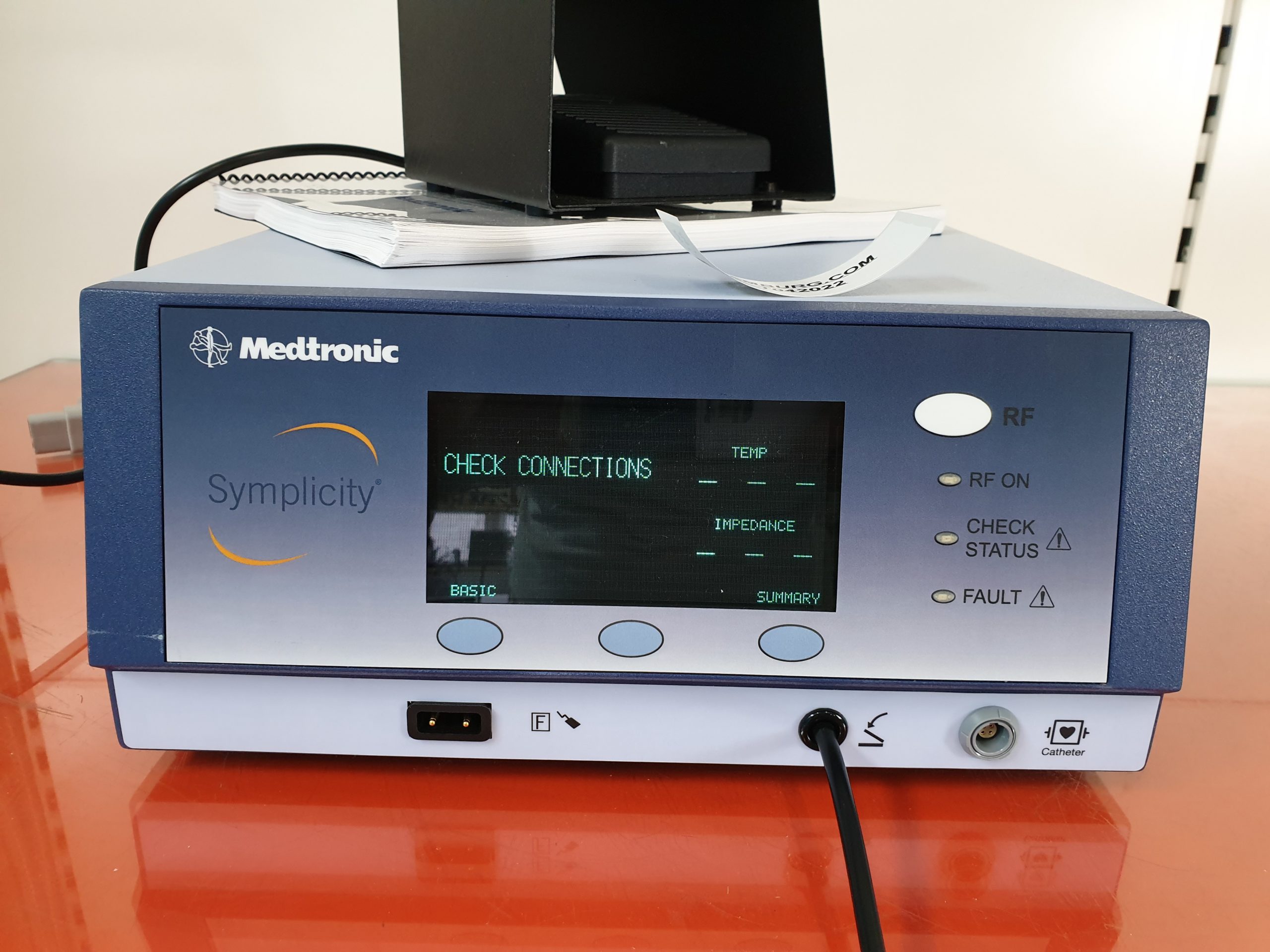 Medtronic Symplicity G2 RF-Generator Ablationsgerät DOM 2013 thumbnail 2