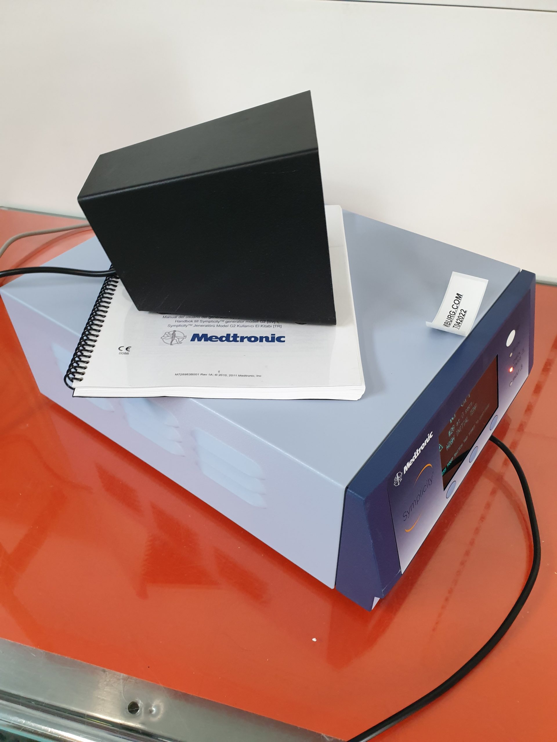 Medtronic Symplicity G2 RF-Generator Ablationsgerät DOM 2013 thumbnail 9