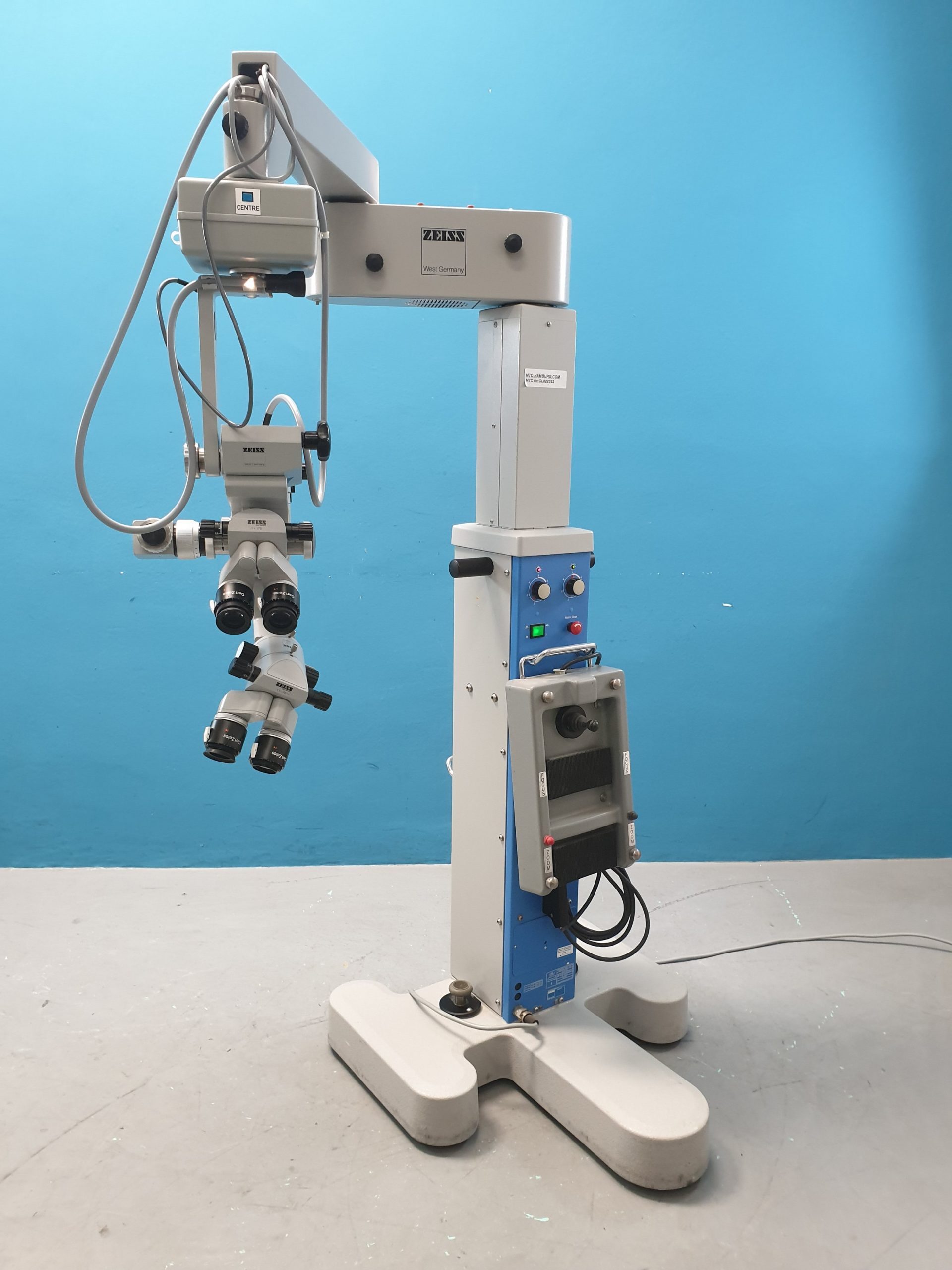 Carl Zeiss MDI XY f=170 // F200 // f107 // OP Mikroskop auf S22 Stativ für Urologie , …… — image 1 of 15