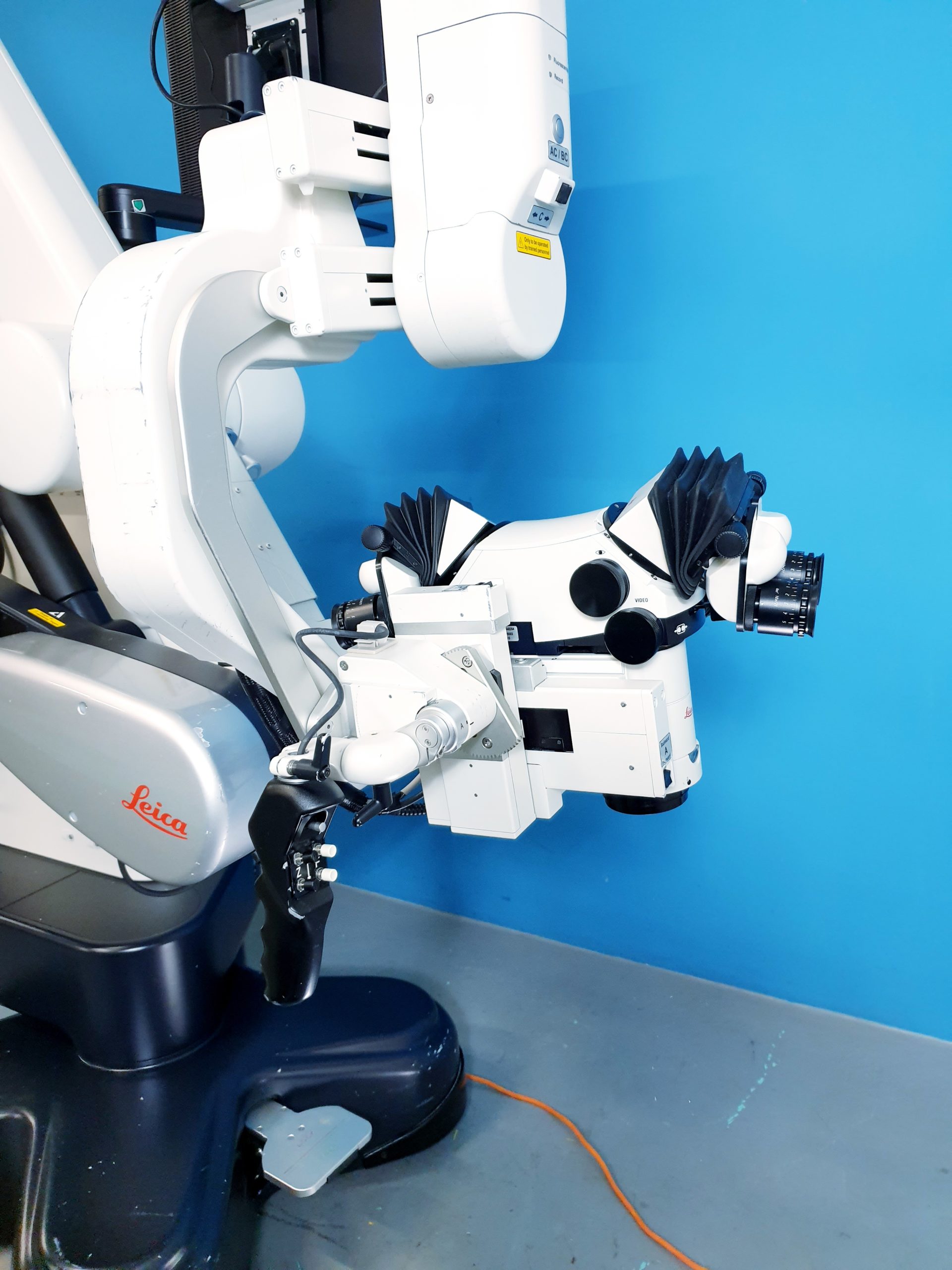 Leica OH4 M525 ULT500 Mikroskop neurologisches Mikroskop thumbnail 2