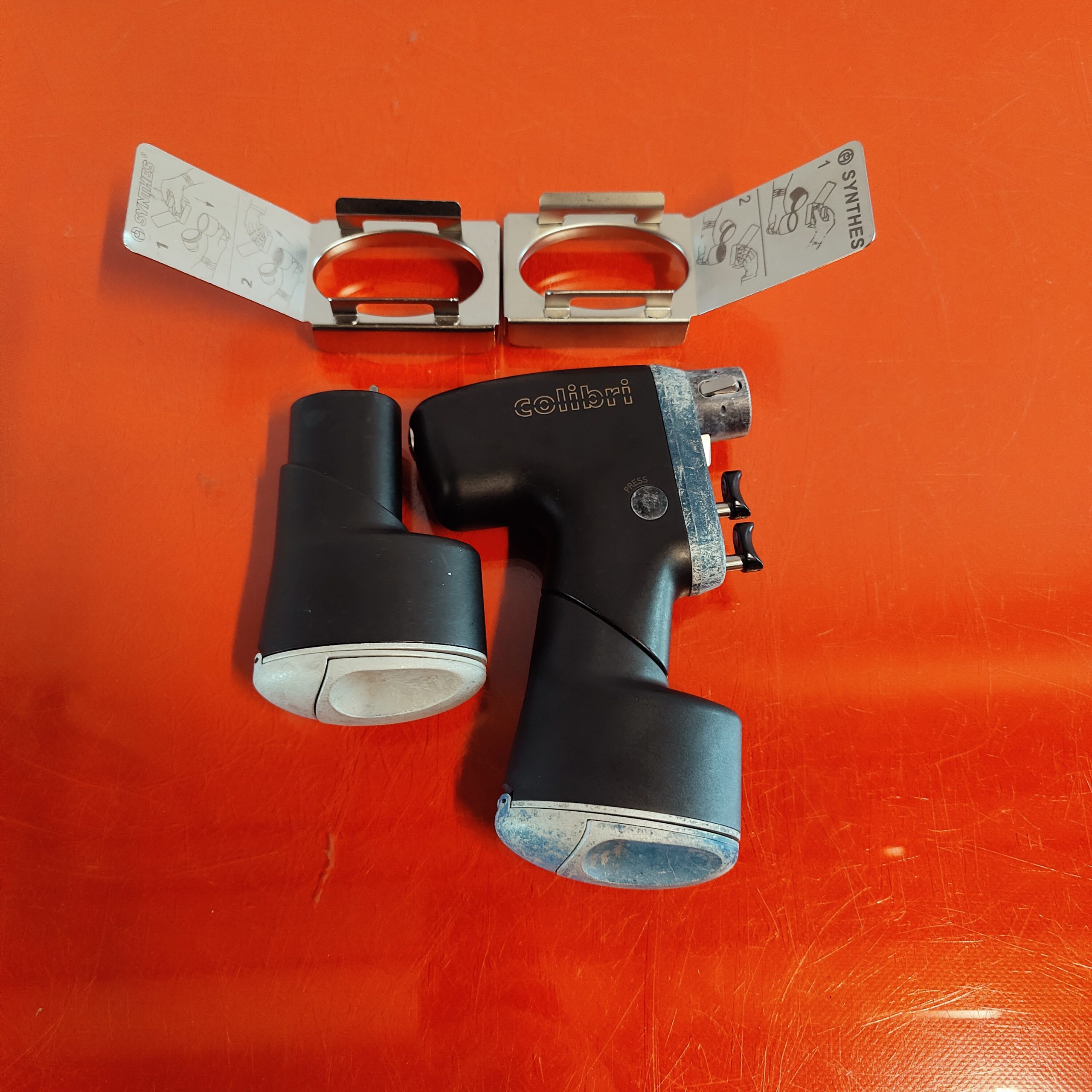 Synthes Colibri 532.001 + Synthes Battery Case 532.002 — image 1 of 5