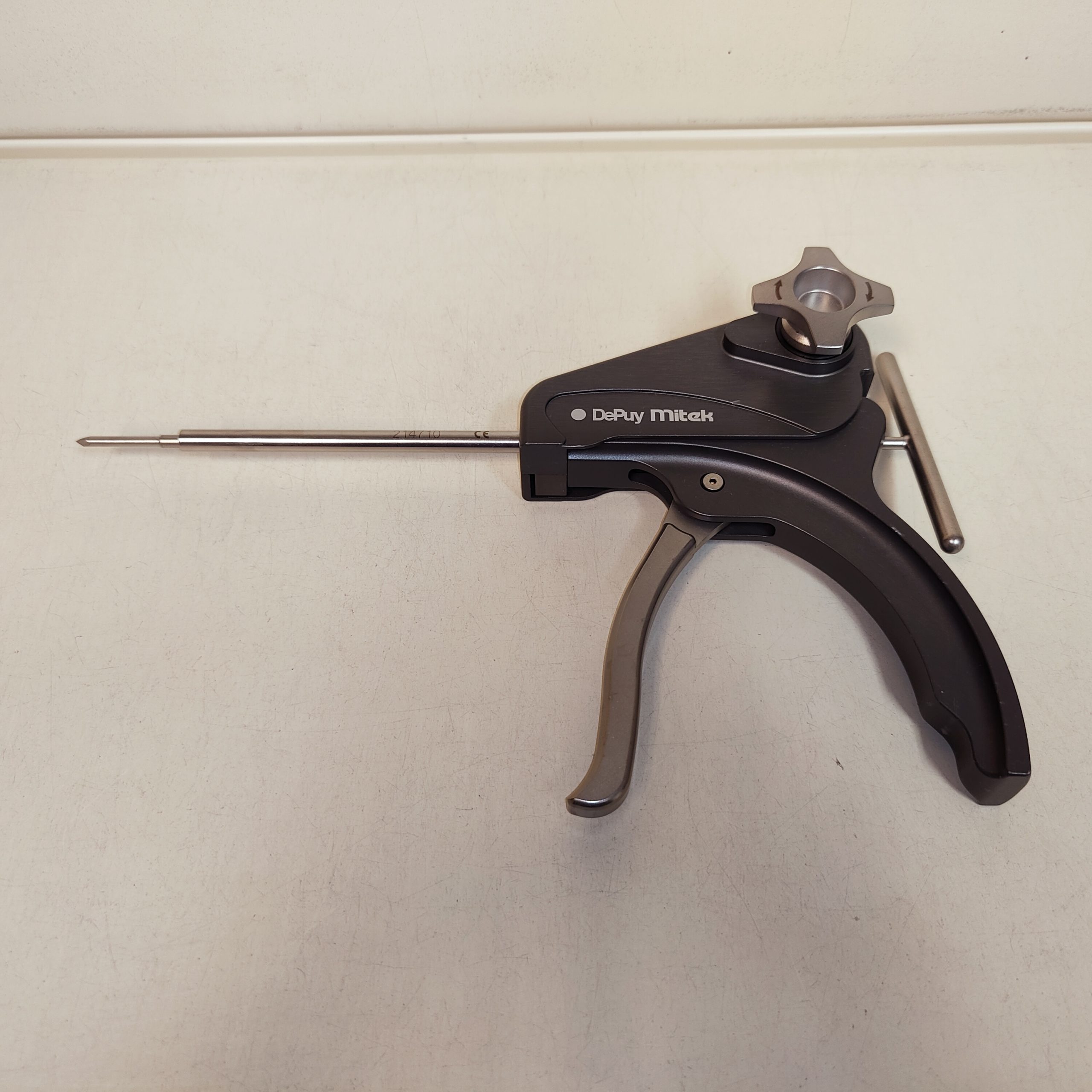 DEPUY MITEK VERSALOK 214710 Development Gun thumbnail 3