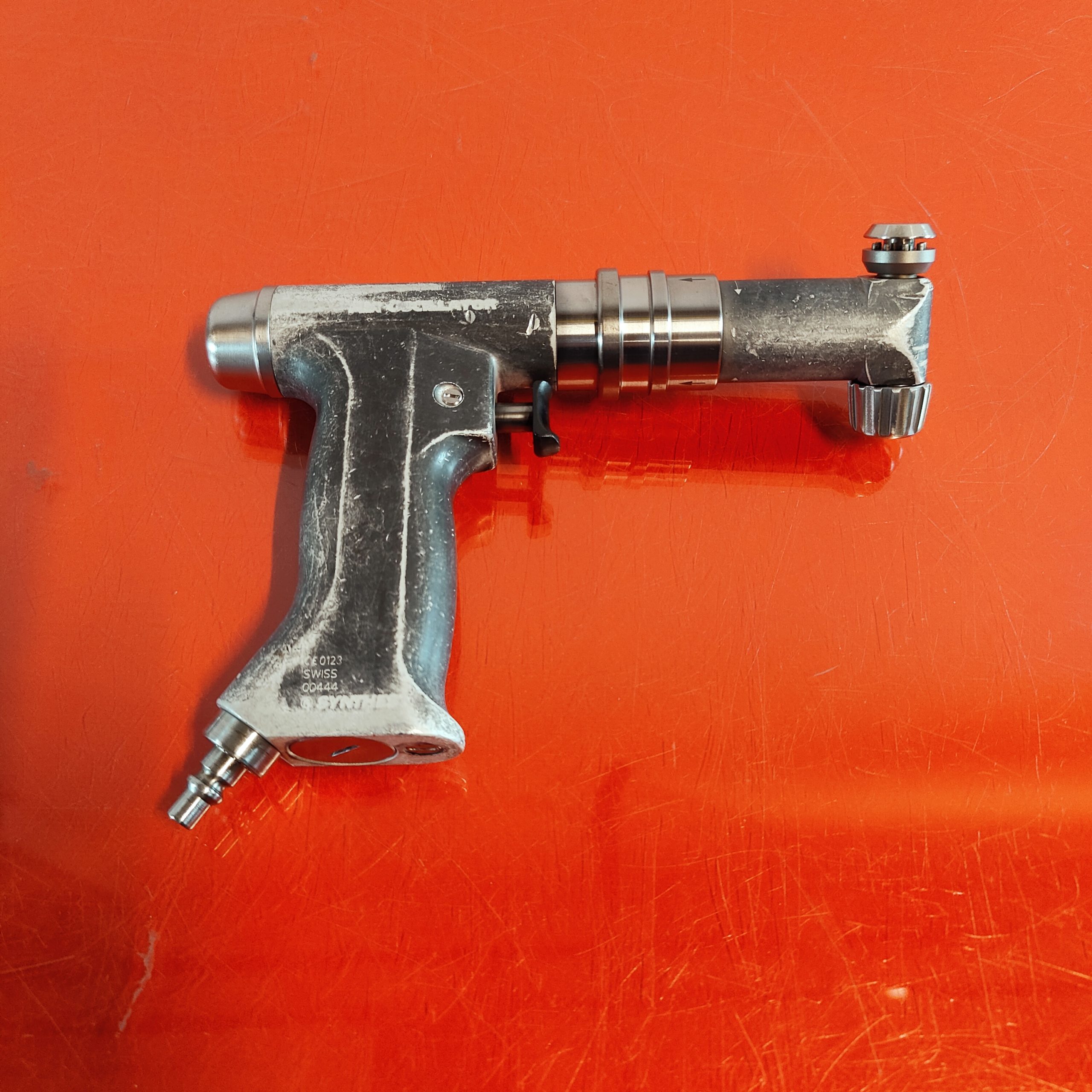 Synthes Air Oscillator 511.610 Handstück — image 1 of 2