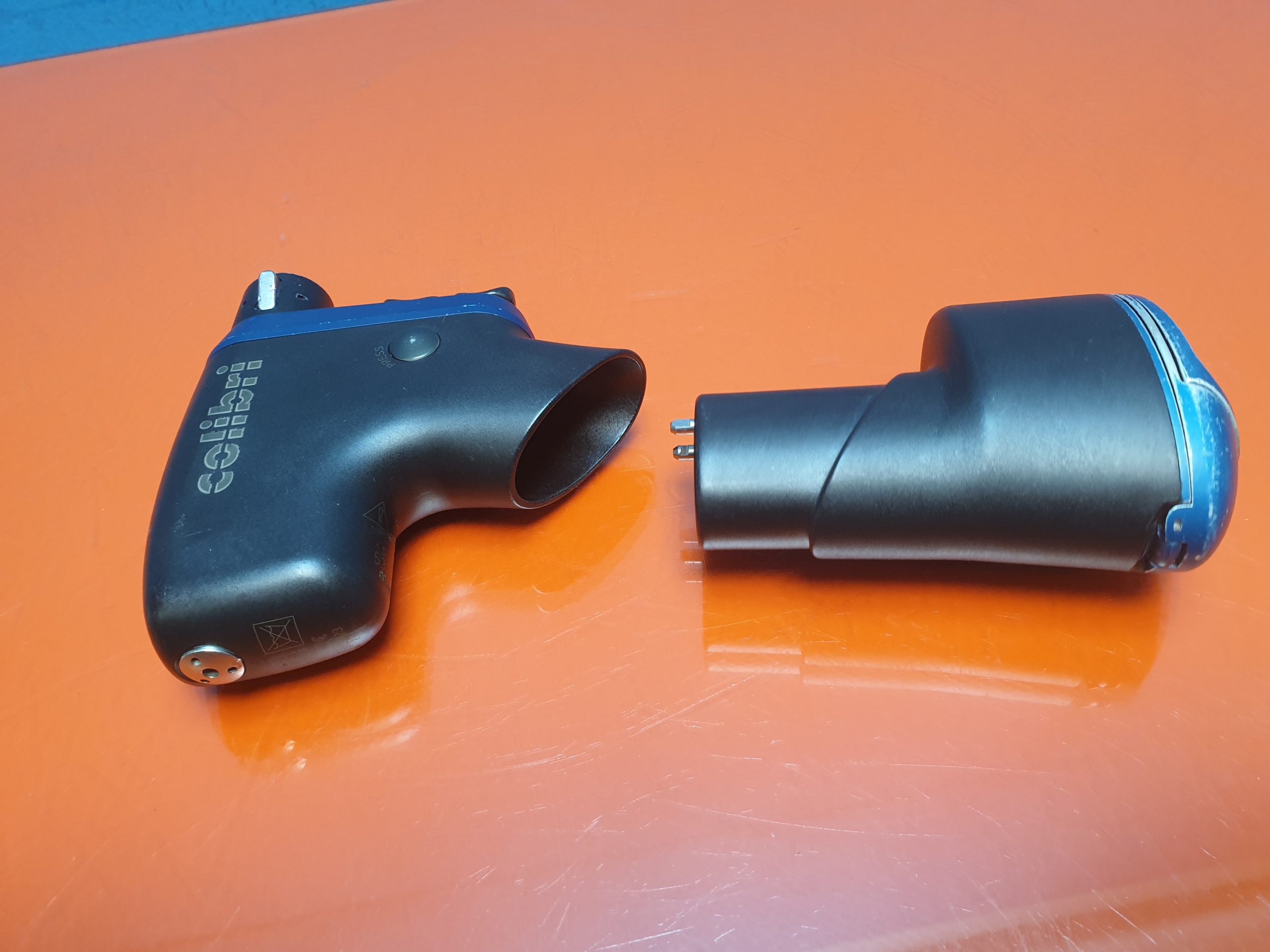 Synthes Colibri 532.001 + Synthes Battery Case 532.002 — image 1 of 3