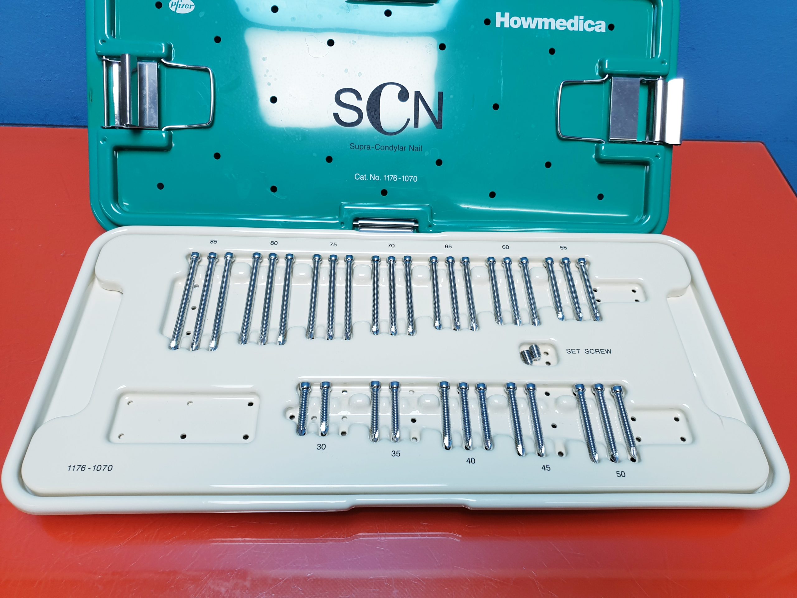 HOWMEDICA Supra-Condylar Nail Cat. NO. 1176-1070 — image 1 of 9