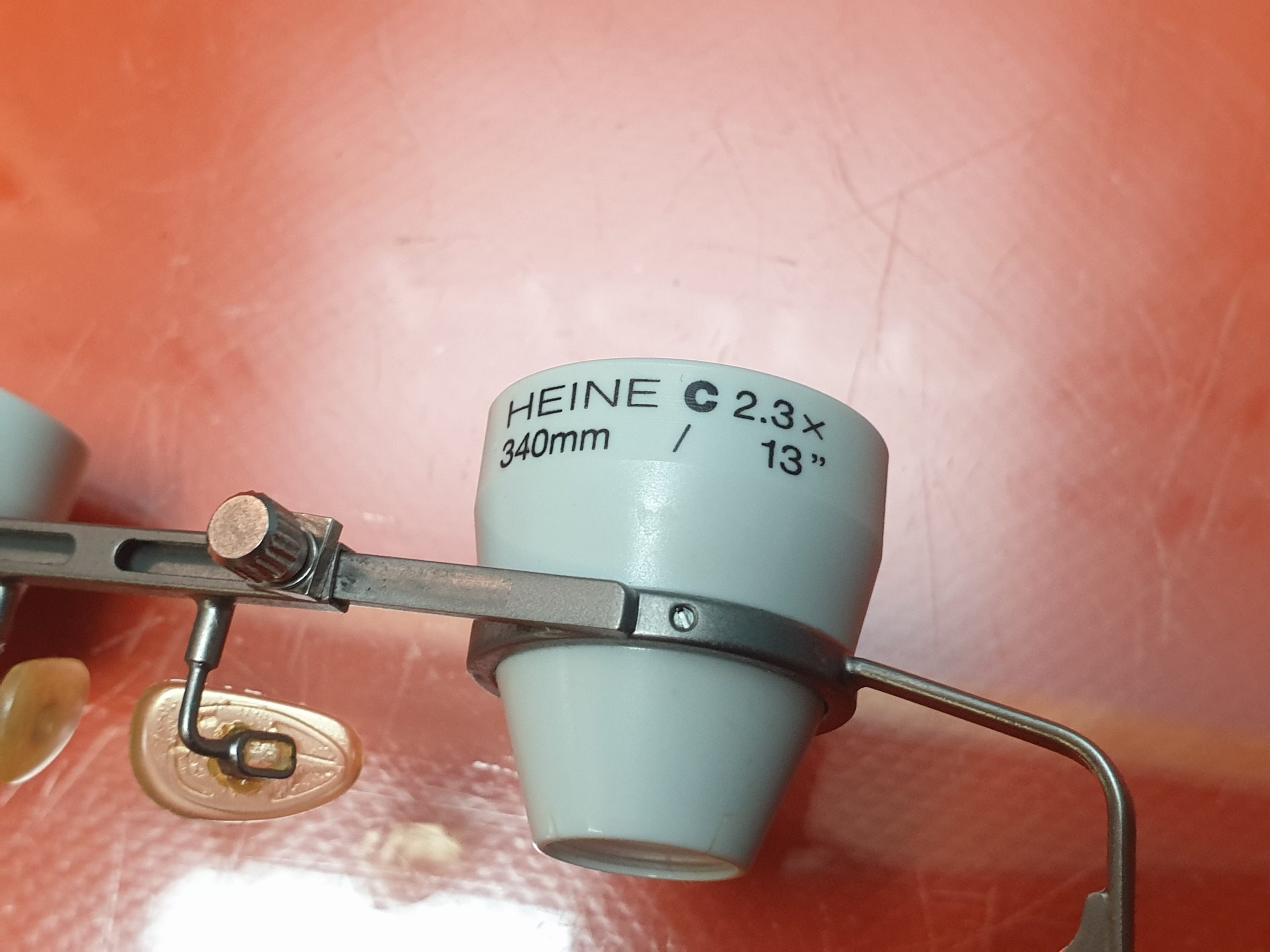 Heine C 2.3/340 Binokular-Lupe, 340 mm Arbeitsabstand, Lupenbrille thumbnail 3