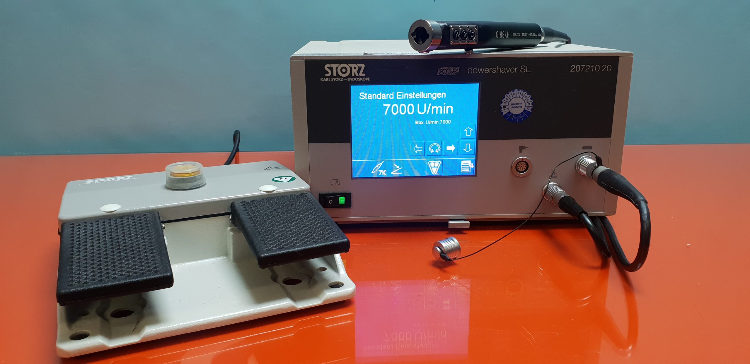 Storz 20721020 Powershaver SL Shaver mit 28721050 Hybrid Handpiece und 20012831 Fußschalter — image 1 of 7