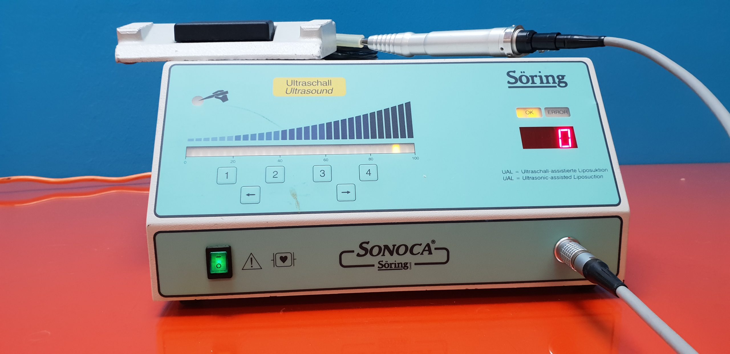 Söring Sonoca 150 Chirurgie Ultraschall Generator mit Zubehör — image 1 of 5
