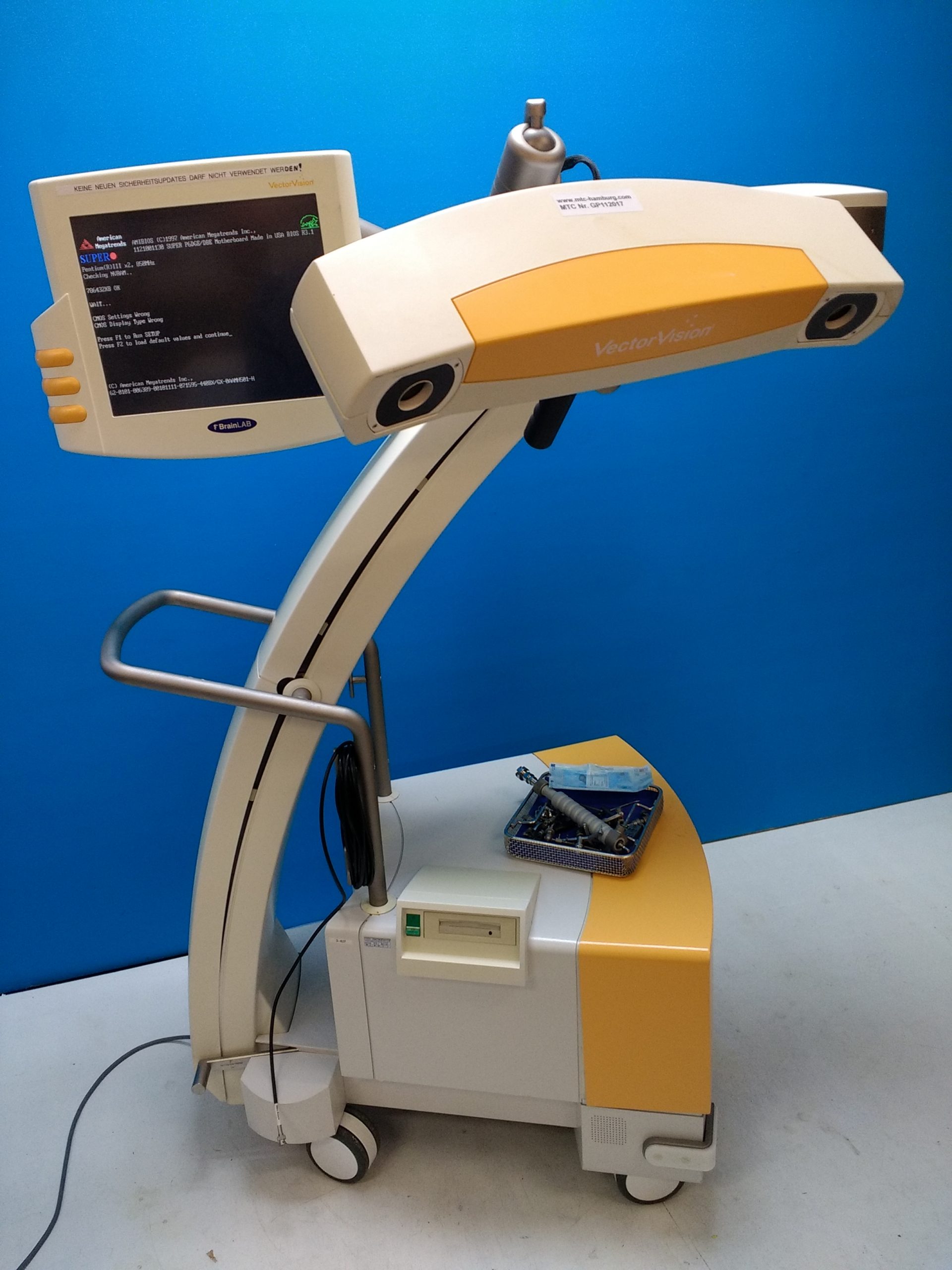 BRAINLAB Vector Vision Neuro Navigator — image 1 of 11