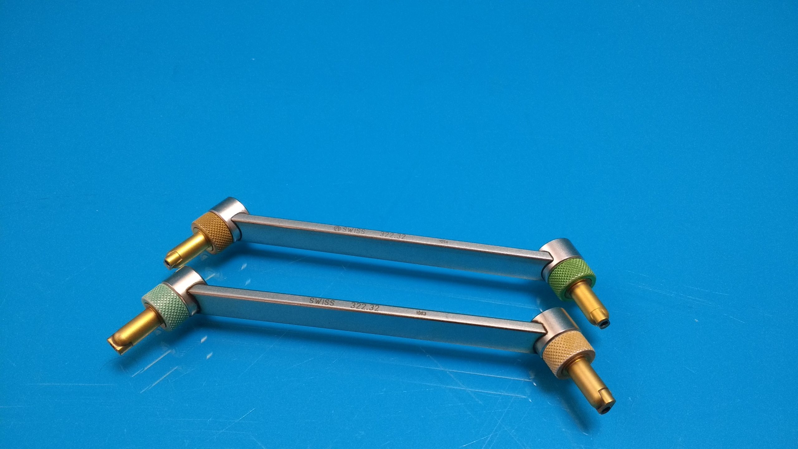 2 x Synthes 322.32 2.5-3.5mm x 1.25 DCP Drill Guide