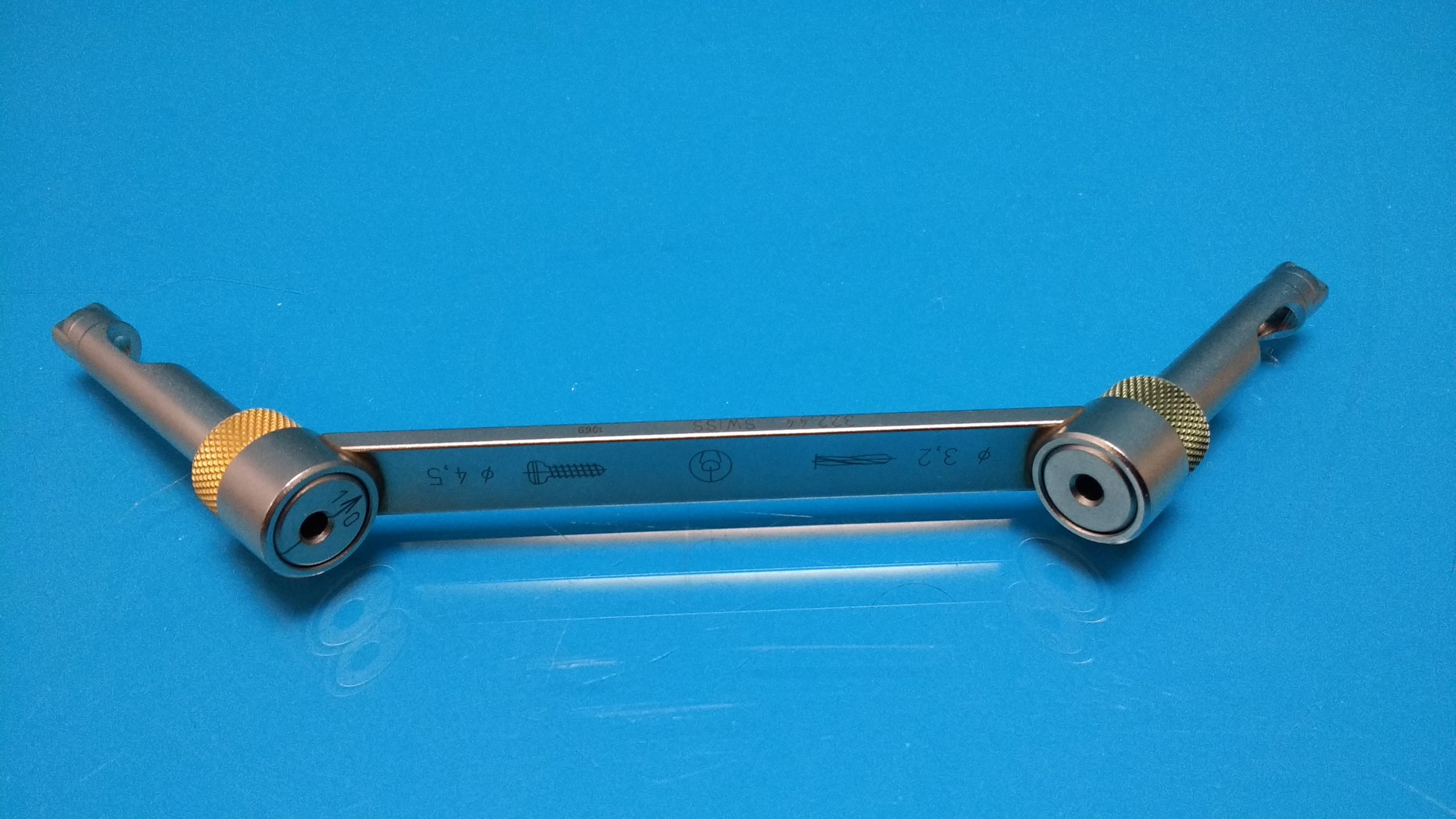 Synthes 322.44 3.2 bis 4.5MM DCP DRILL GUIDE thumbnail 2