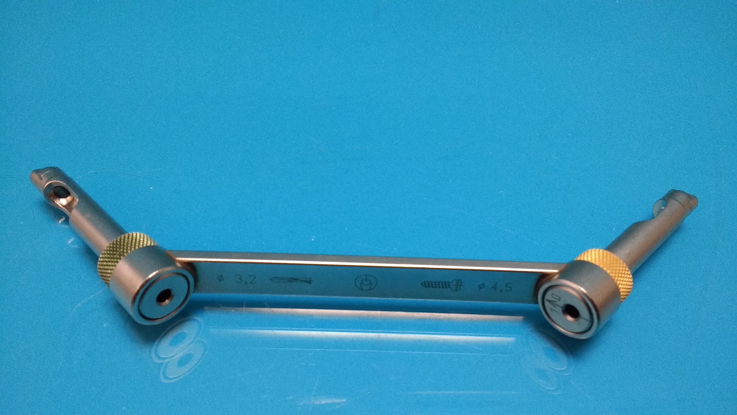 Synthes 322.44 3.2 bis 4.5MM DCP DRILL GUIDE thumbnail 3