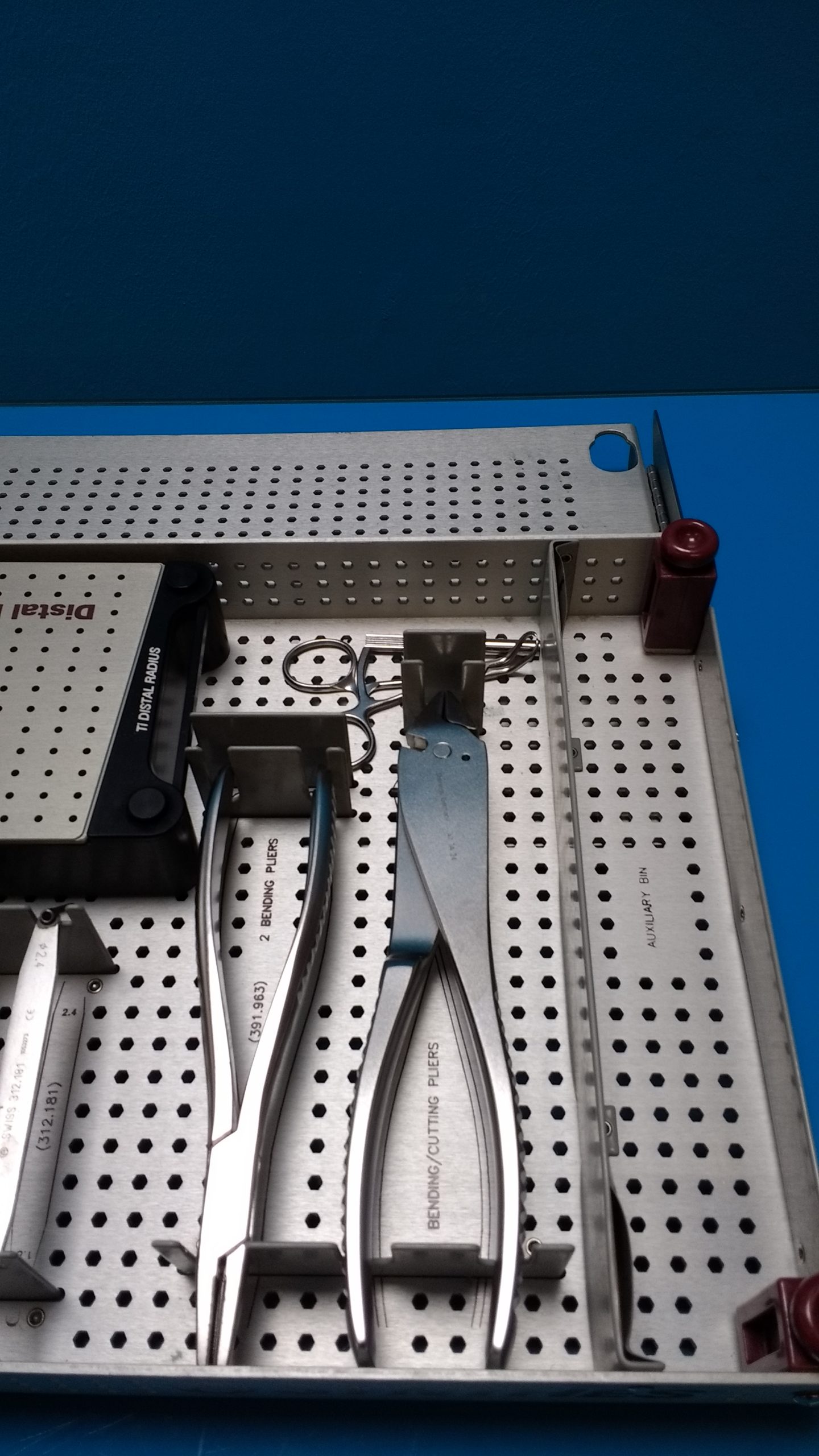 SYNTHES DISTAL RADIUS SET FIXATOR INSTRUMENTS thumbnail 2