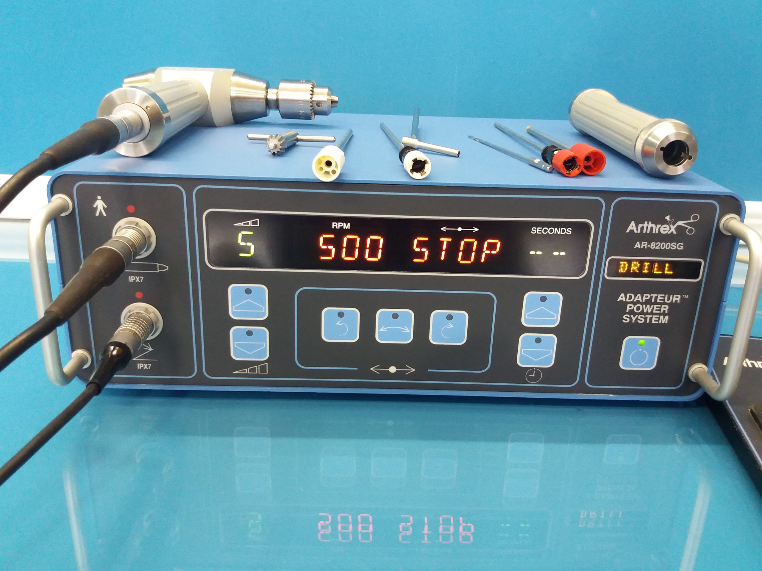 ARTHREX AR-8200SG Arthroskopie Shaver Konsole mit Fußschalter ar-8210G , Bohrer ar-8240G und AR-8220G — image 1 of 2