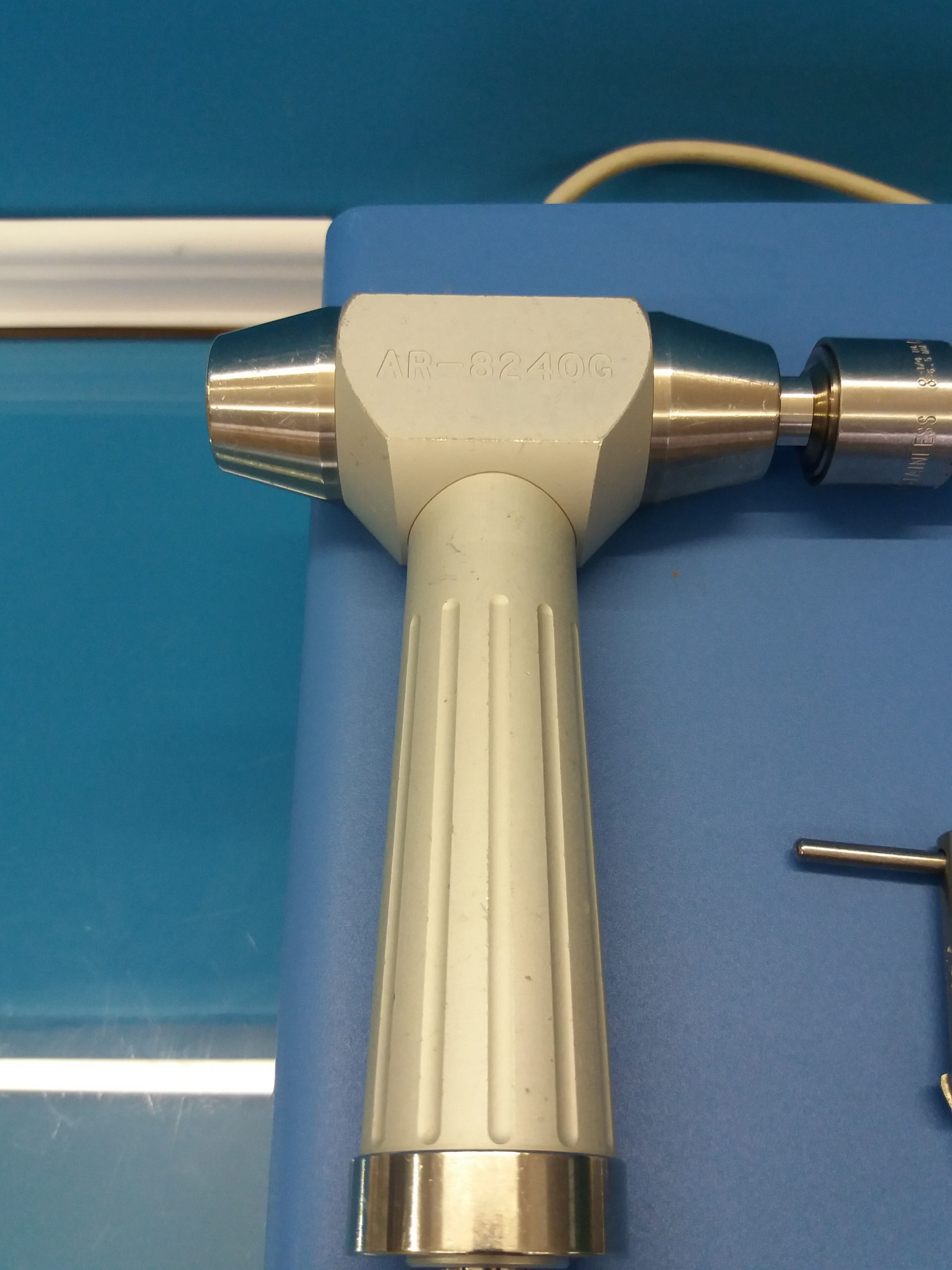 ARTHREX AR-8200SG Arthroskopie Shaver Konsole mit Fußschalter ar-8210G , Bohrer ar-8240G und AR-8220G thumbnail 2