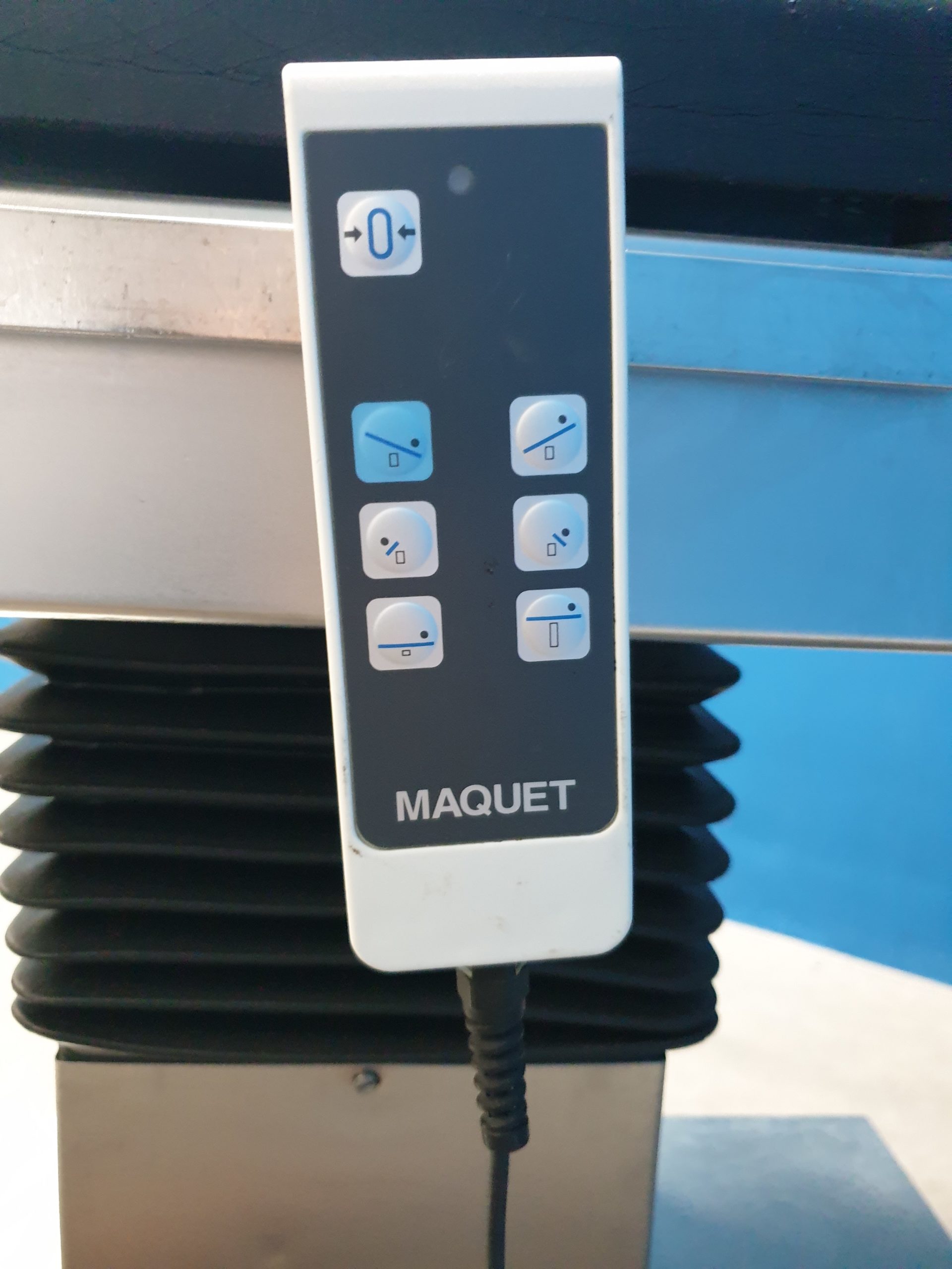 Maquet 1131 OP-Tisch fahrbar, elektrisch verstellbar thumbnail 7