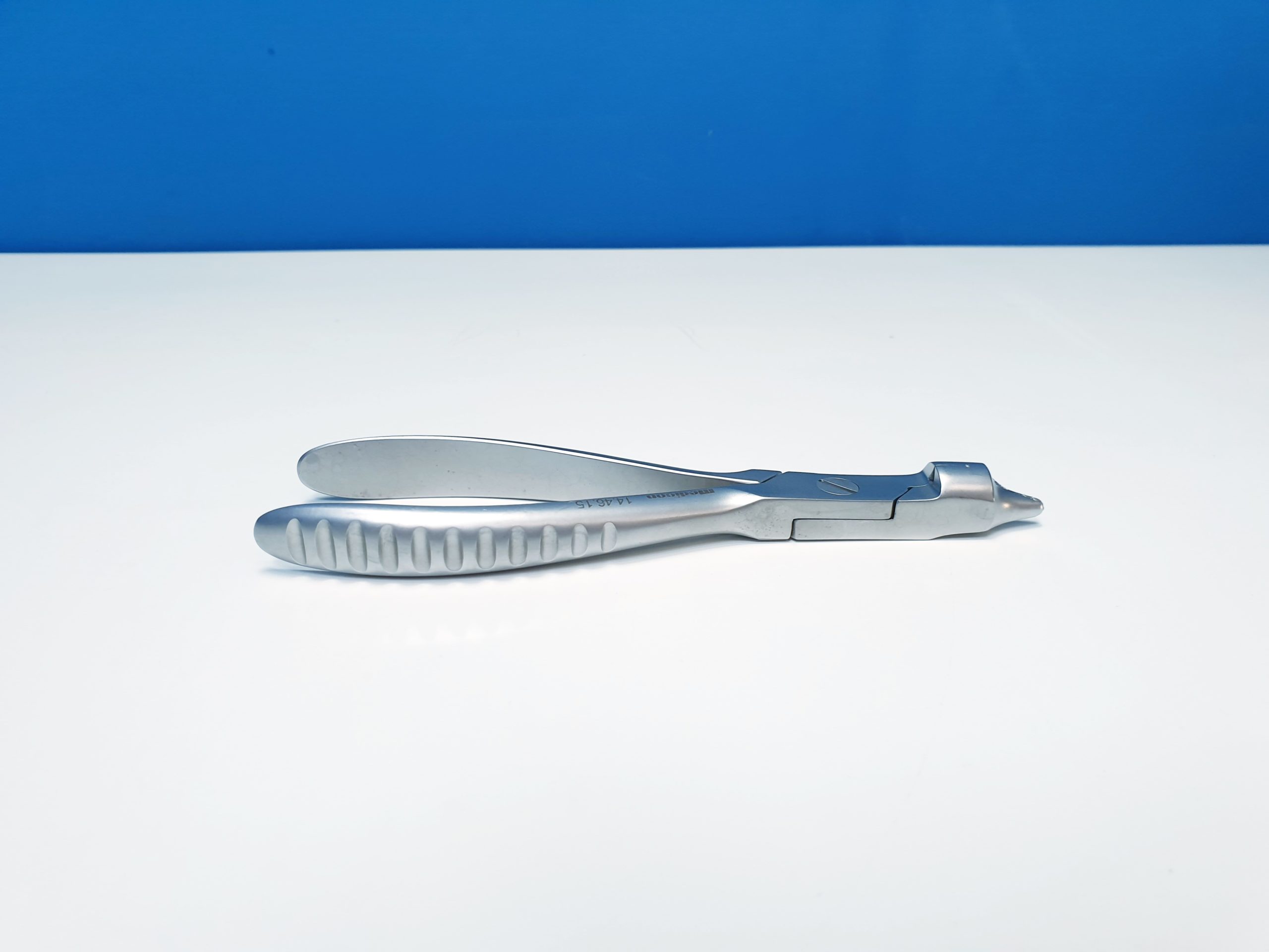 Medicon 14.46.15 15 cm – 6˝. Drahtspannzangen, Flachzangen. Wire Twisting Forceps, Flat Nose thumbnail 3