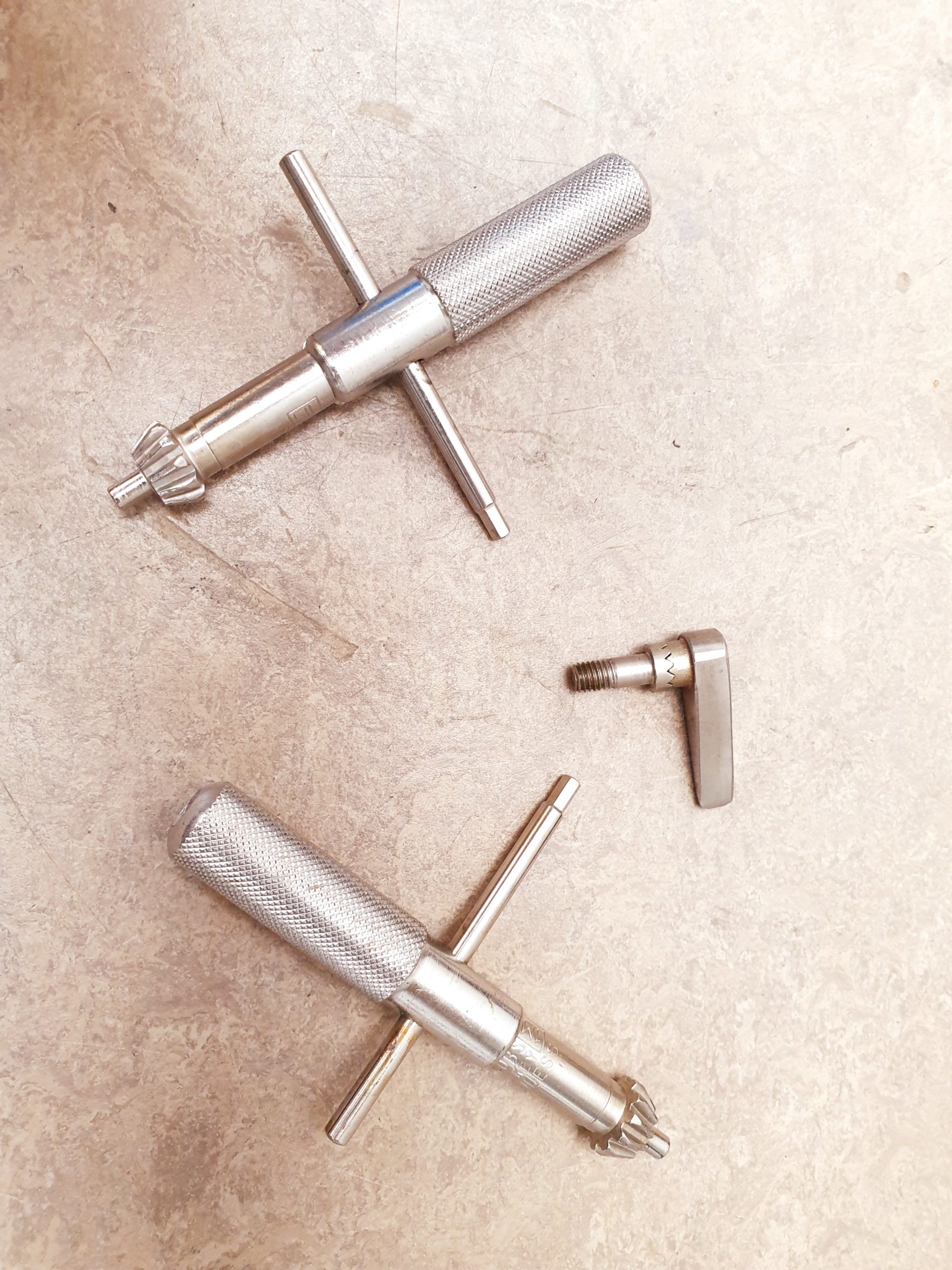 Aesculap Chirurgie GB224, GB227, GA207, Air Luft Schlauch Sowie ein Bohrer thumbnail 5