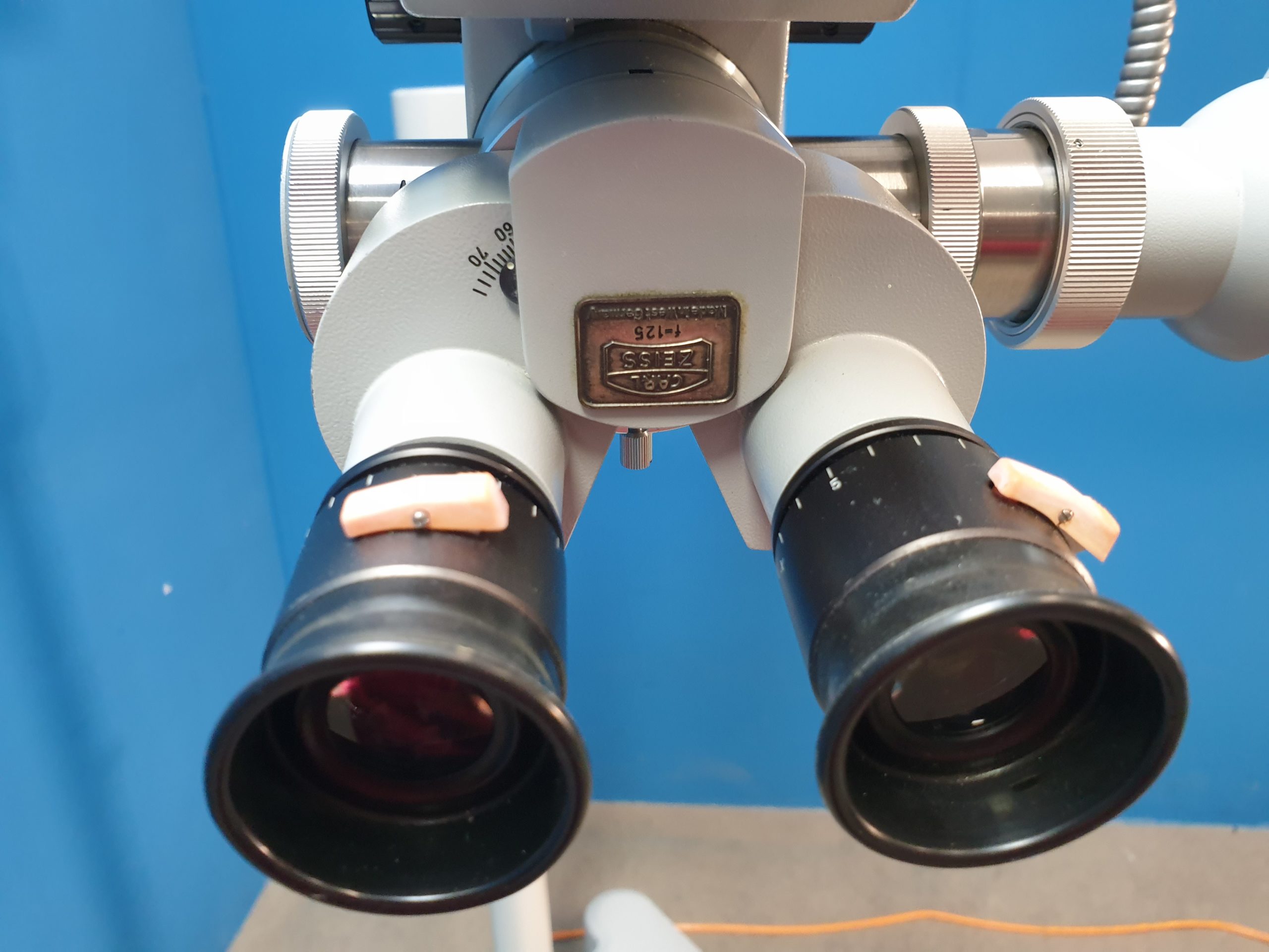 Karl Zeiss Zeiss OPMI MDM Surgical Microscope with Universal S21 Stand 12,5x Objectives thumbnail 8